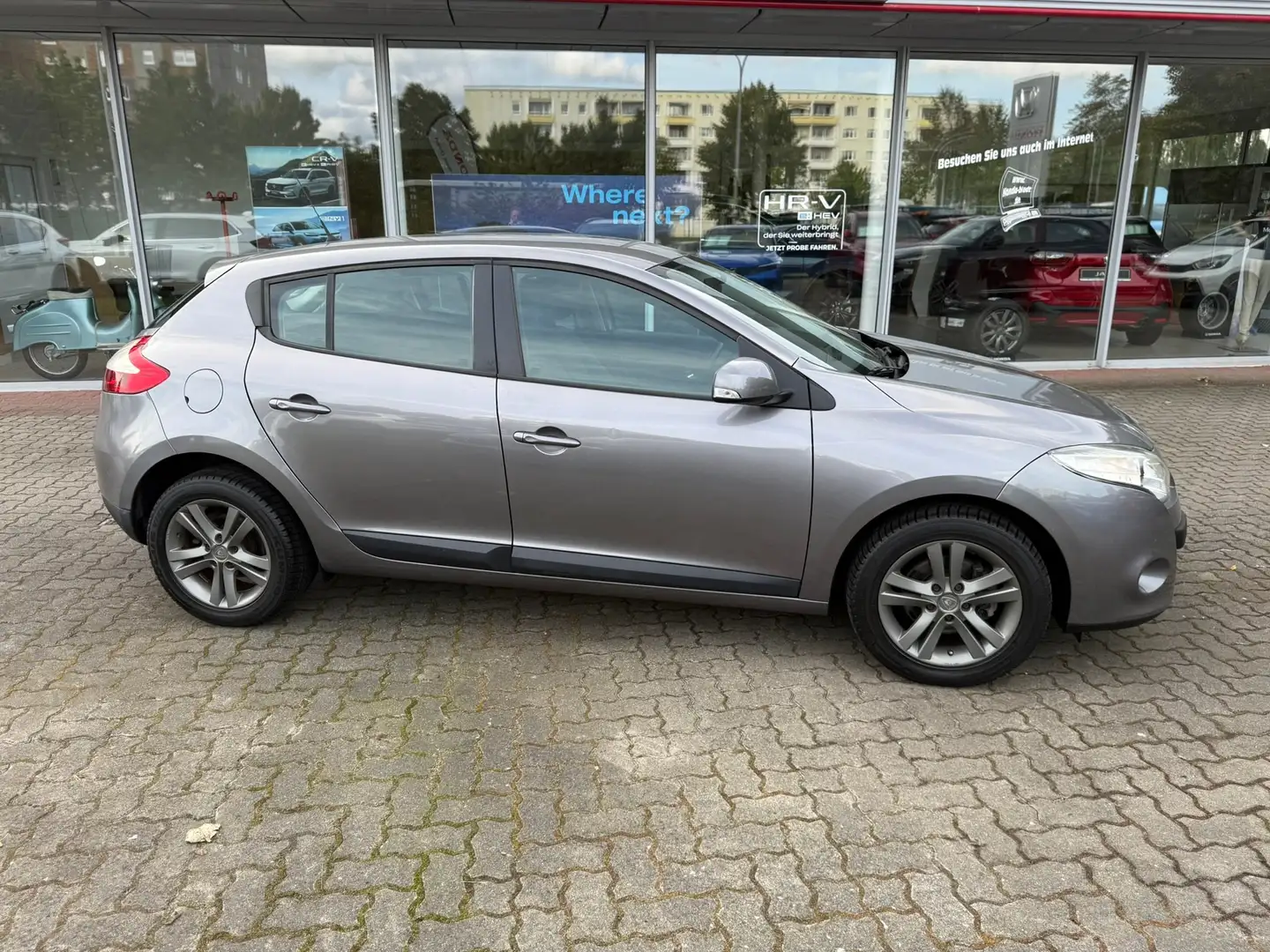 Renault Megane Megane Fließheck 1.6 16V 100 Expression Gris - 2