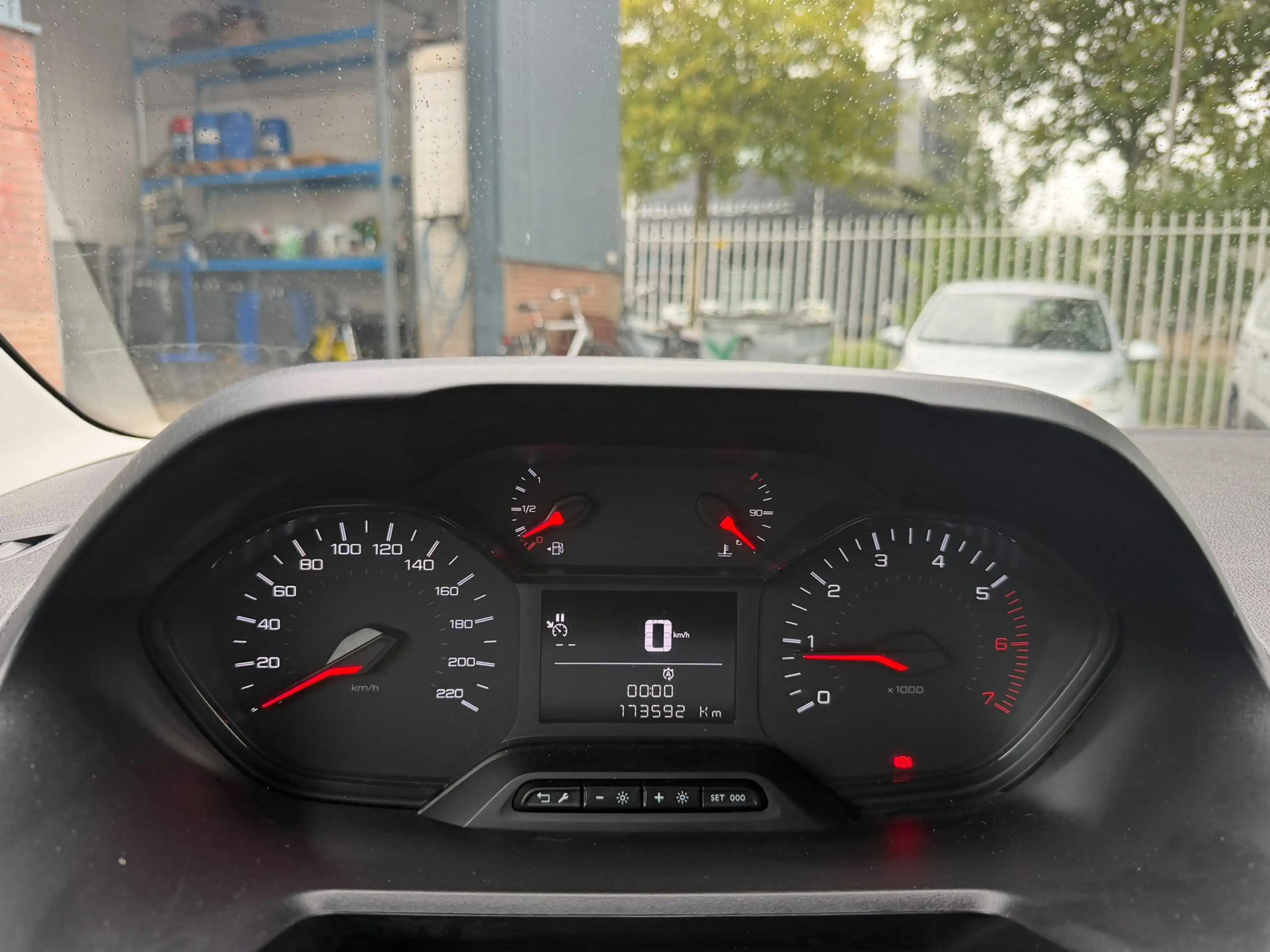 Peugeot Partner 1.6 BlueHDI Premium / Trekhaak / App connect / Cru — photo 10