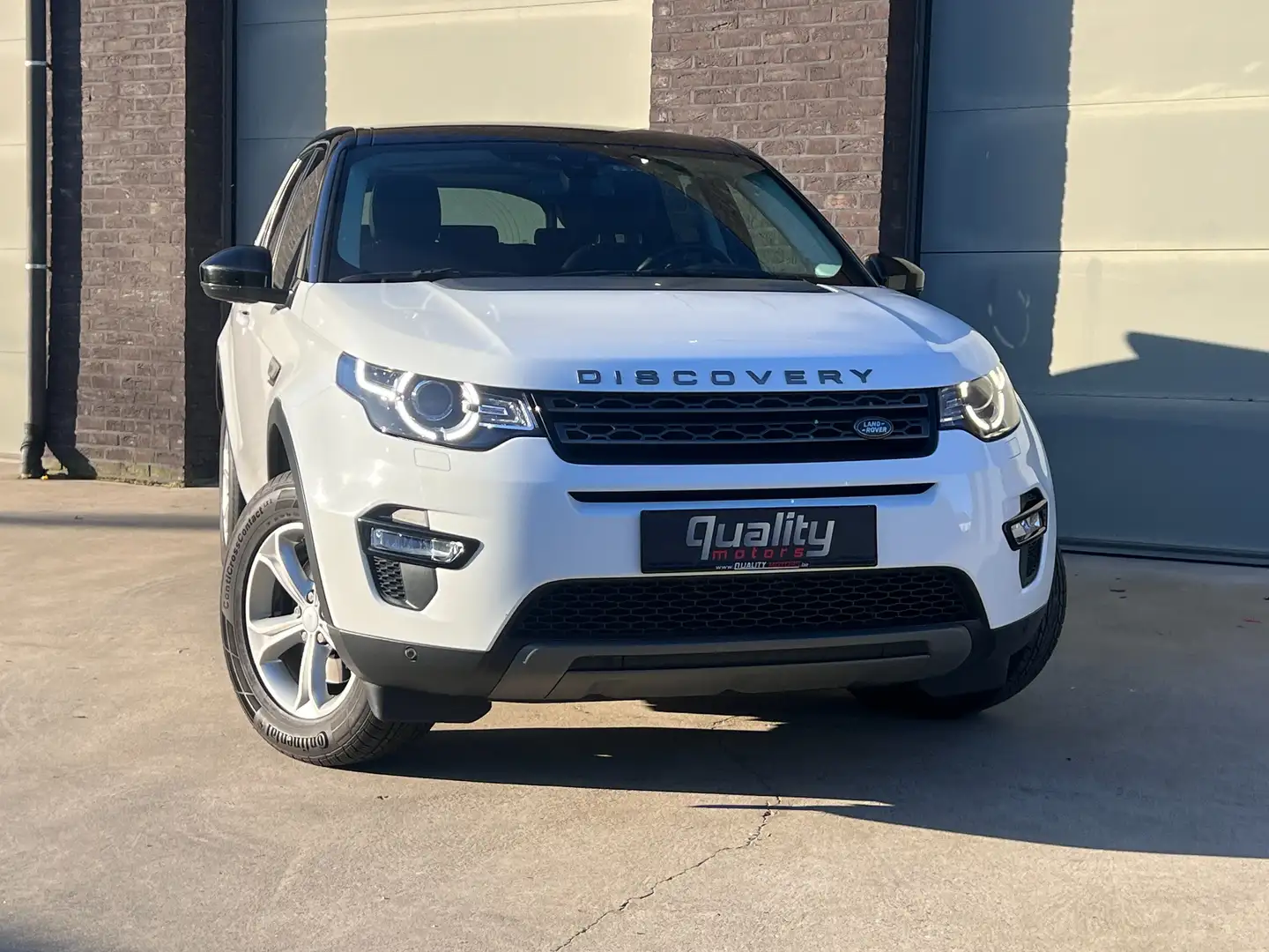 Land Rover Discovery Sport 2.0 AWD // LEDER // PANORAMISCH DAK // White - 2
