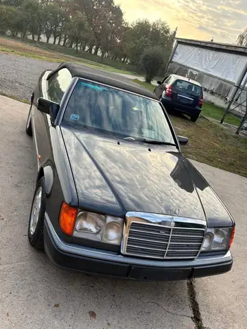 Mercedes-Benz 300