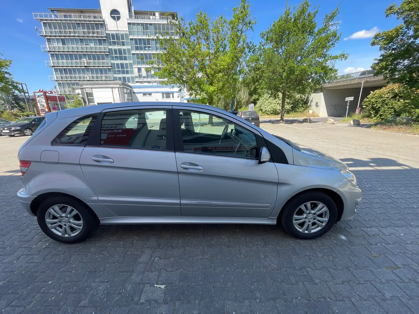 Mercedes-Benz B 180 Autotronic Silber - 2