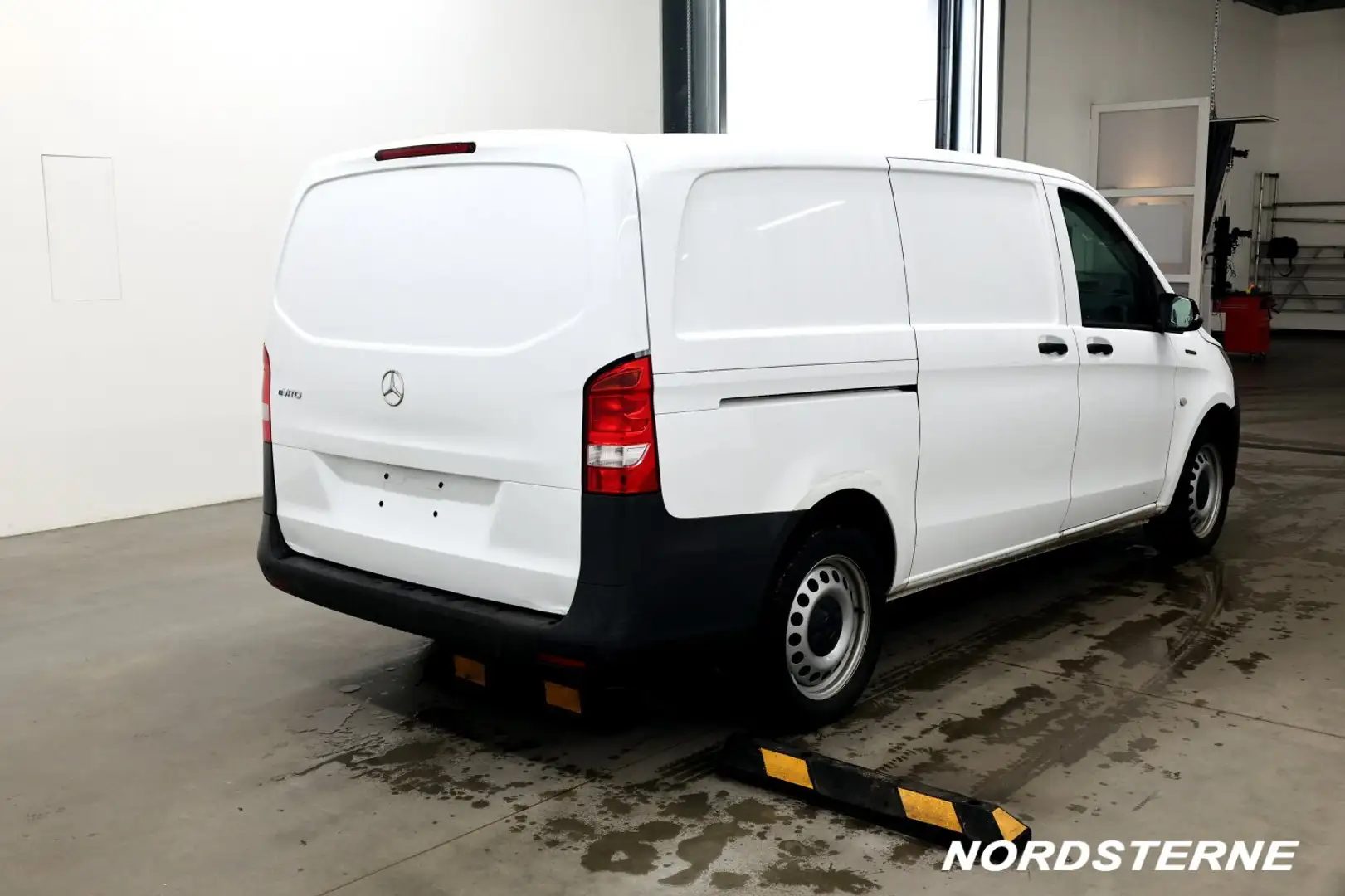 Mercedes-Benz eVito 111 Kasten DBA Klima Blanco - 2