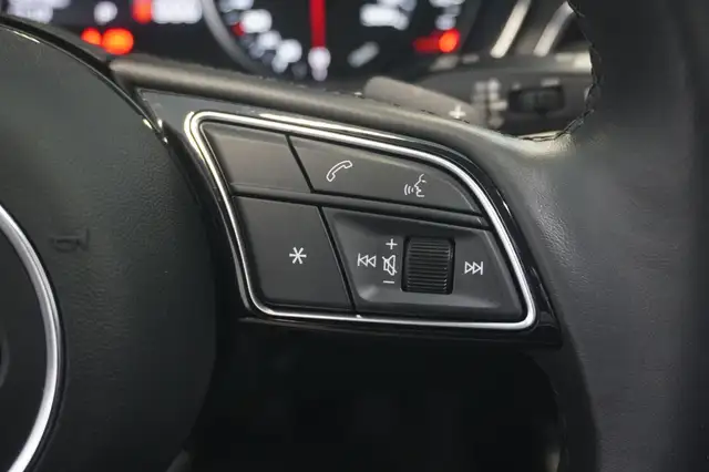 Audi A4 view 13