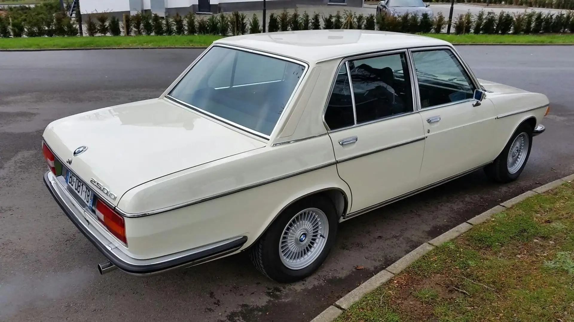 Oldtimer BMW 2500-Perfect Condition Weiß - 2