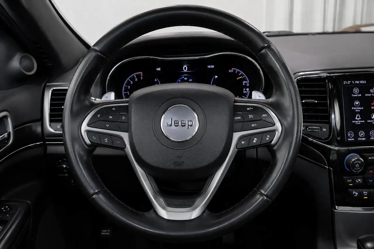 Jeep Grand Cherokee снимка Jeep Grand Cherokee