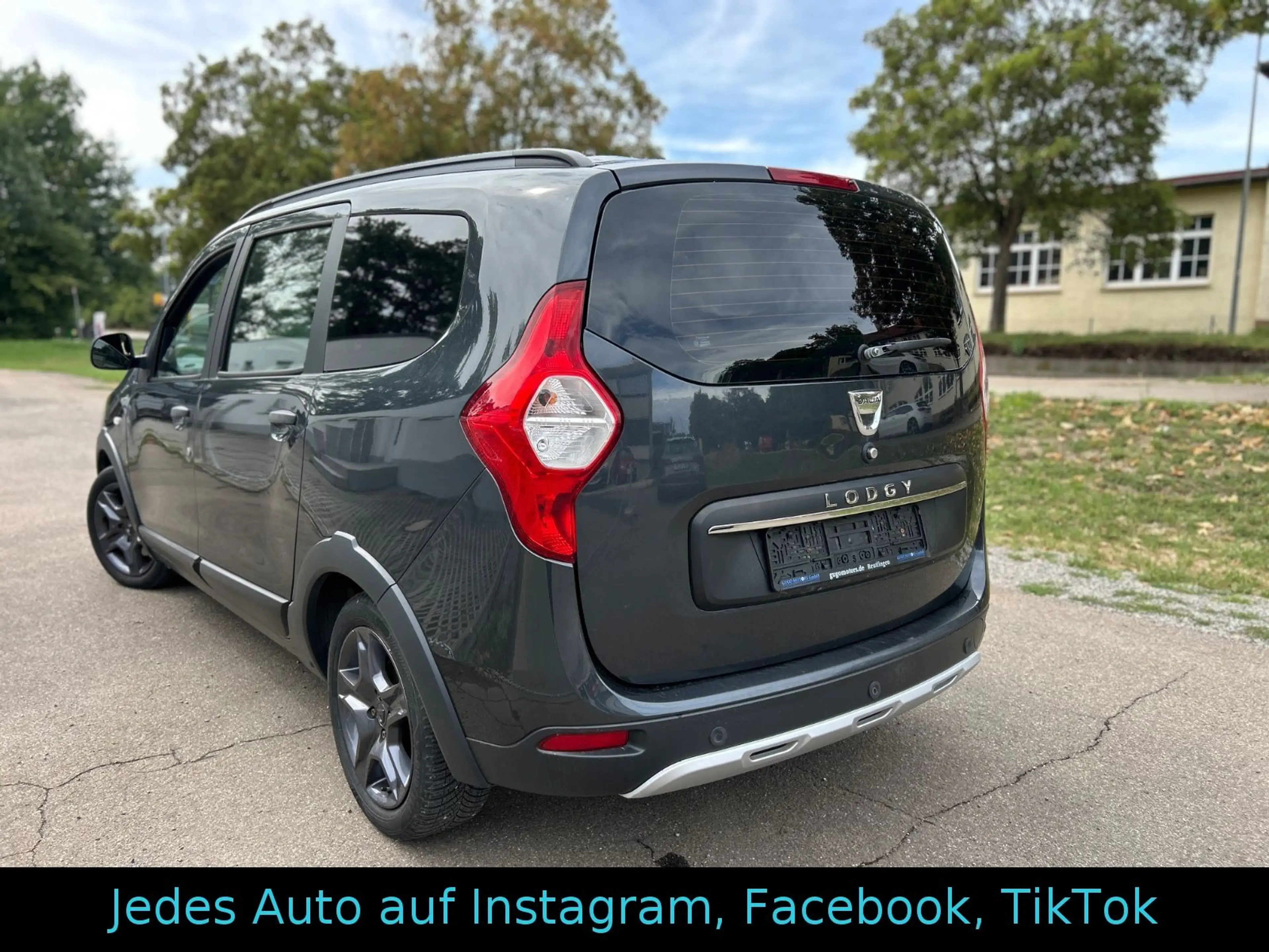 Dacia Lodgy Stepway / Kamera / Navi — photo 8
