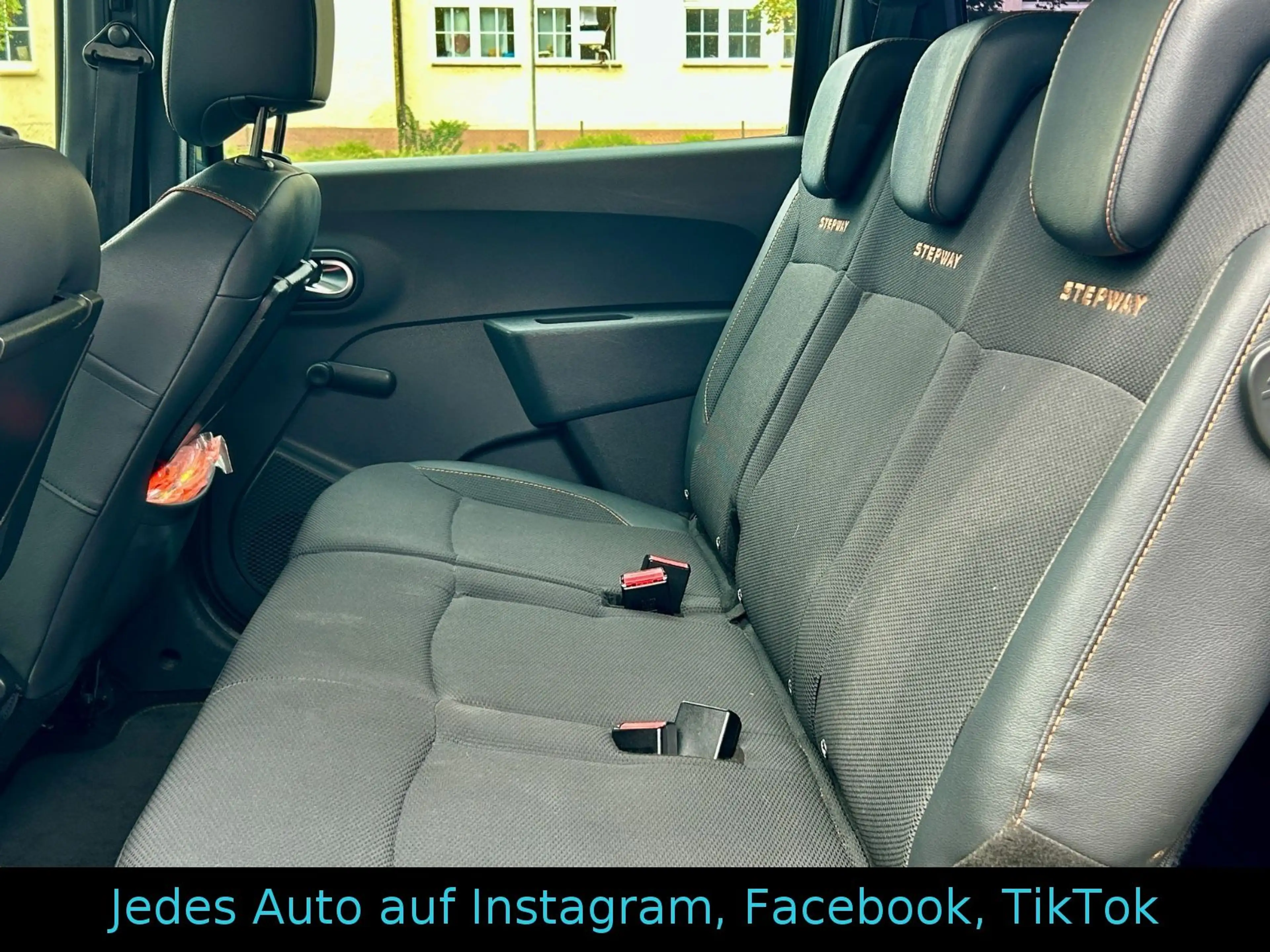 Dacia Lodgy Stepway / Kamera / Navi — photo 13