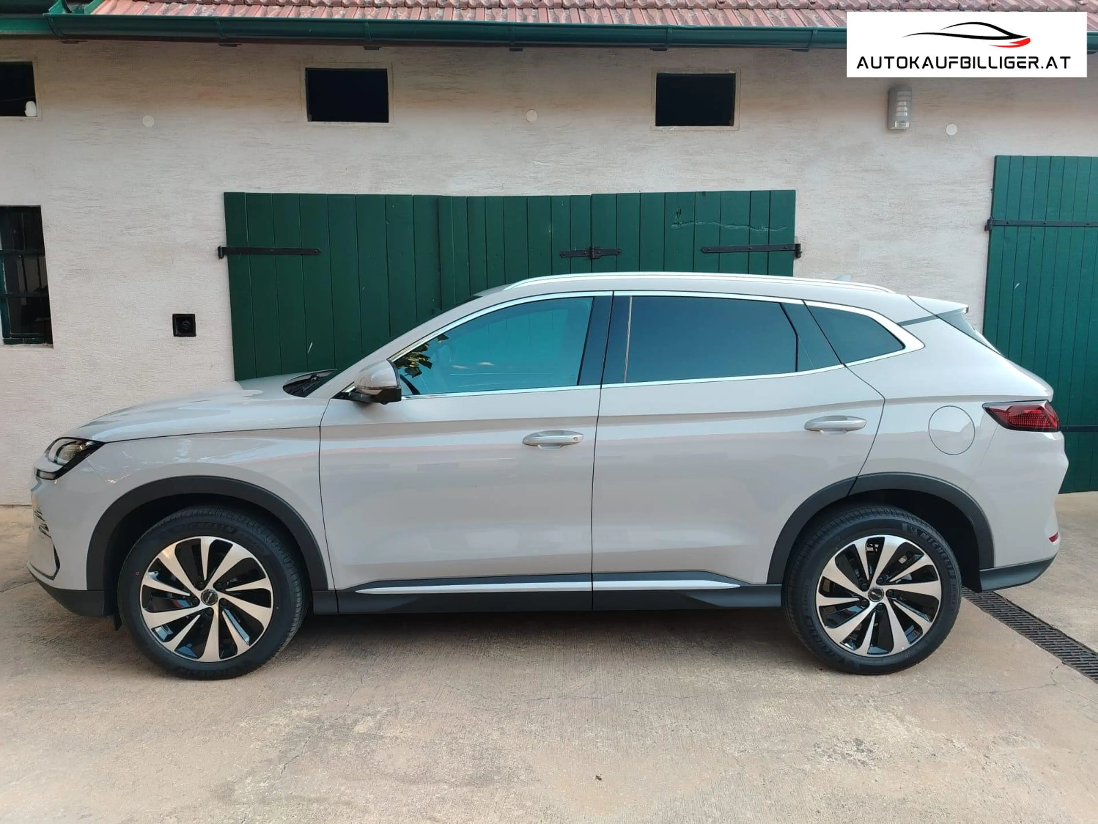 BYD Seal U DM-i Comfort 26,6kwh *Österreich-Paket* — photo 5