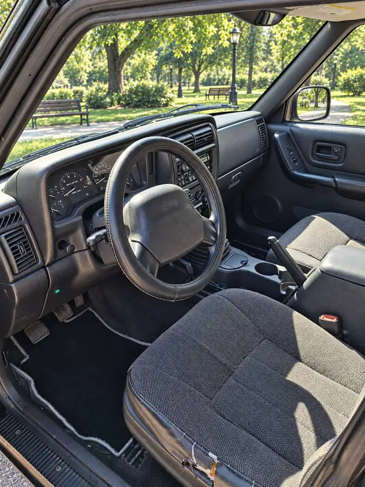 Jeep Cherokee 2.5 TD Mounty, foto 4