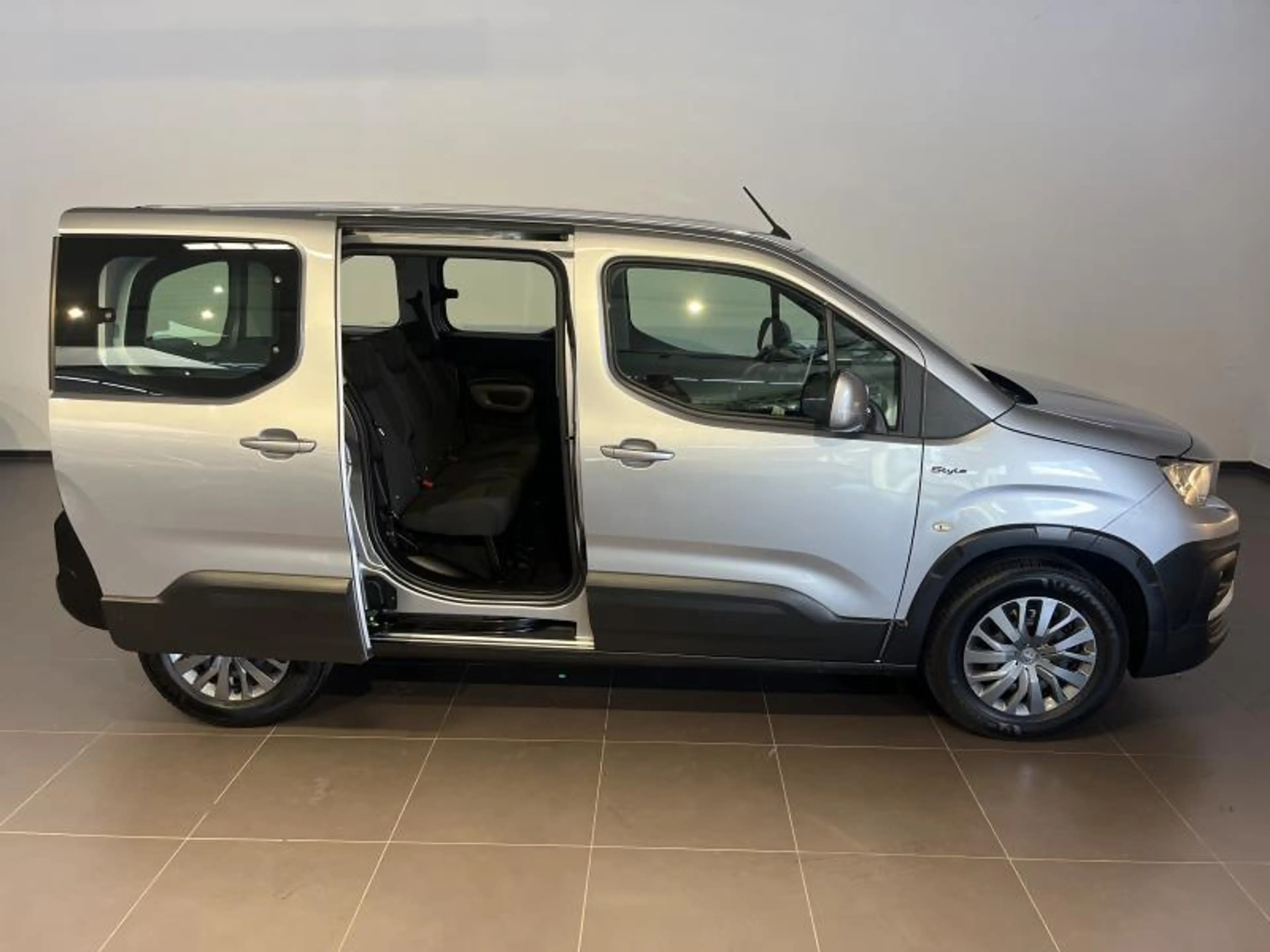 Peugeot Rifter style — photo 9