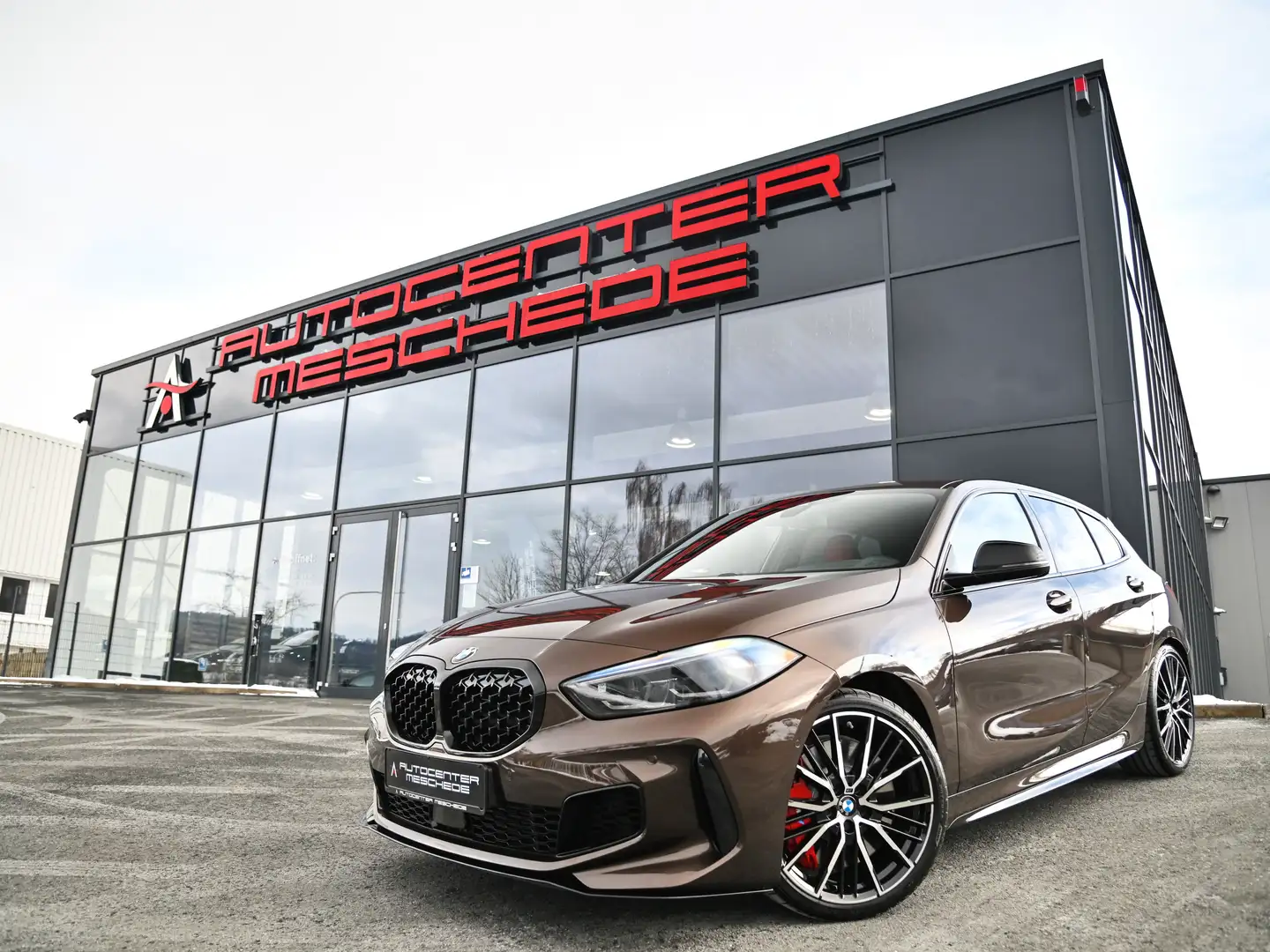 BMW 135 xDrive M Performance* M-Sitze* Individual* Braun - 1