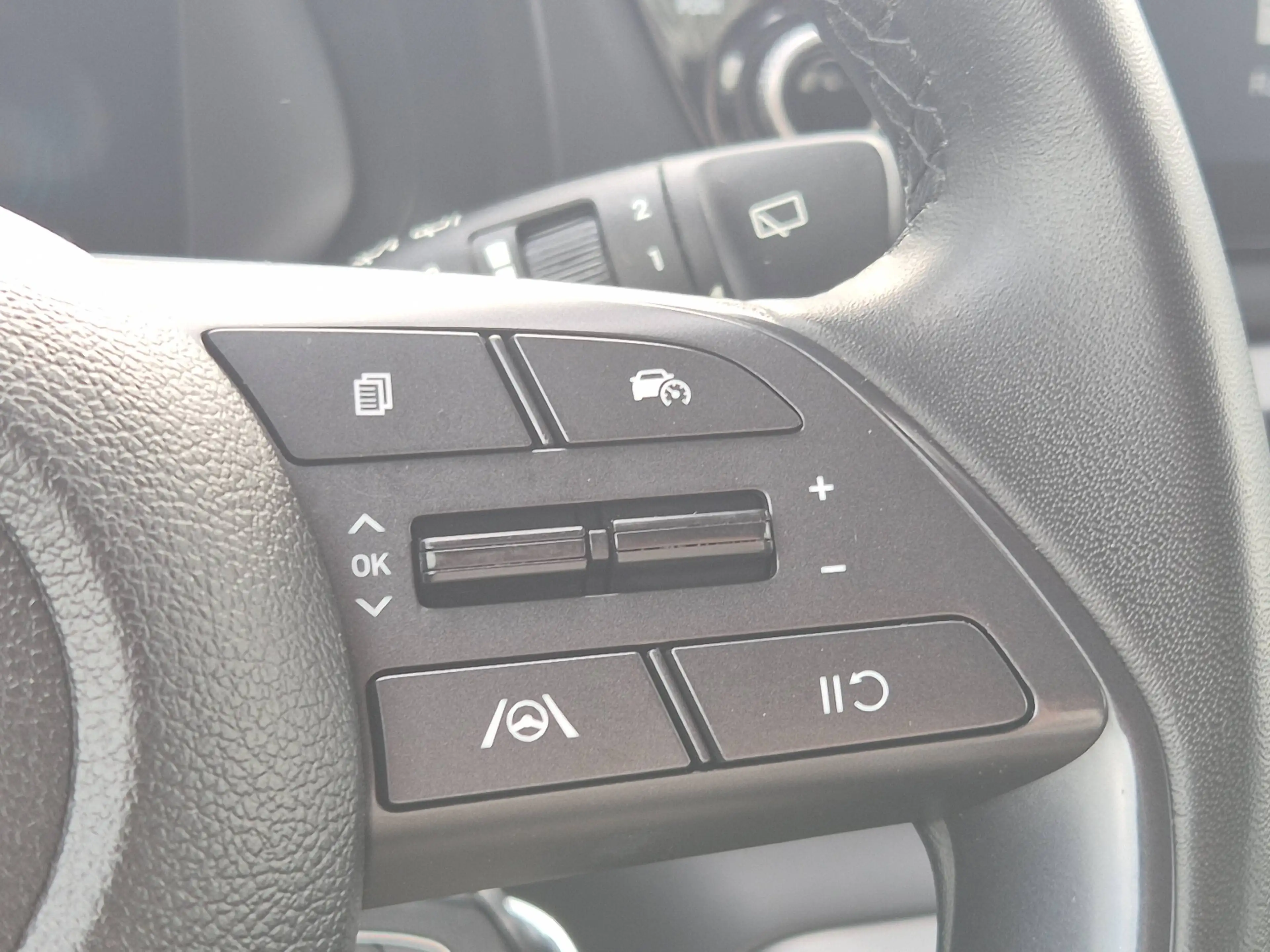Hyundai BAYON Bayon 1.0 T-GDi Twist DCT — photo 12