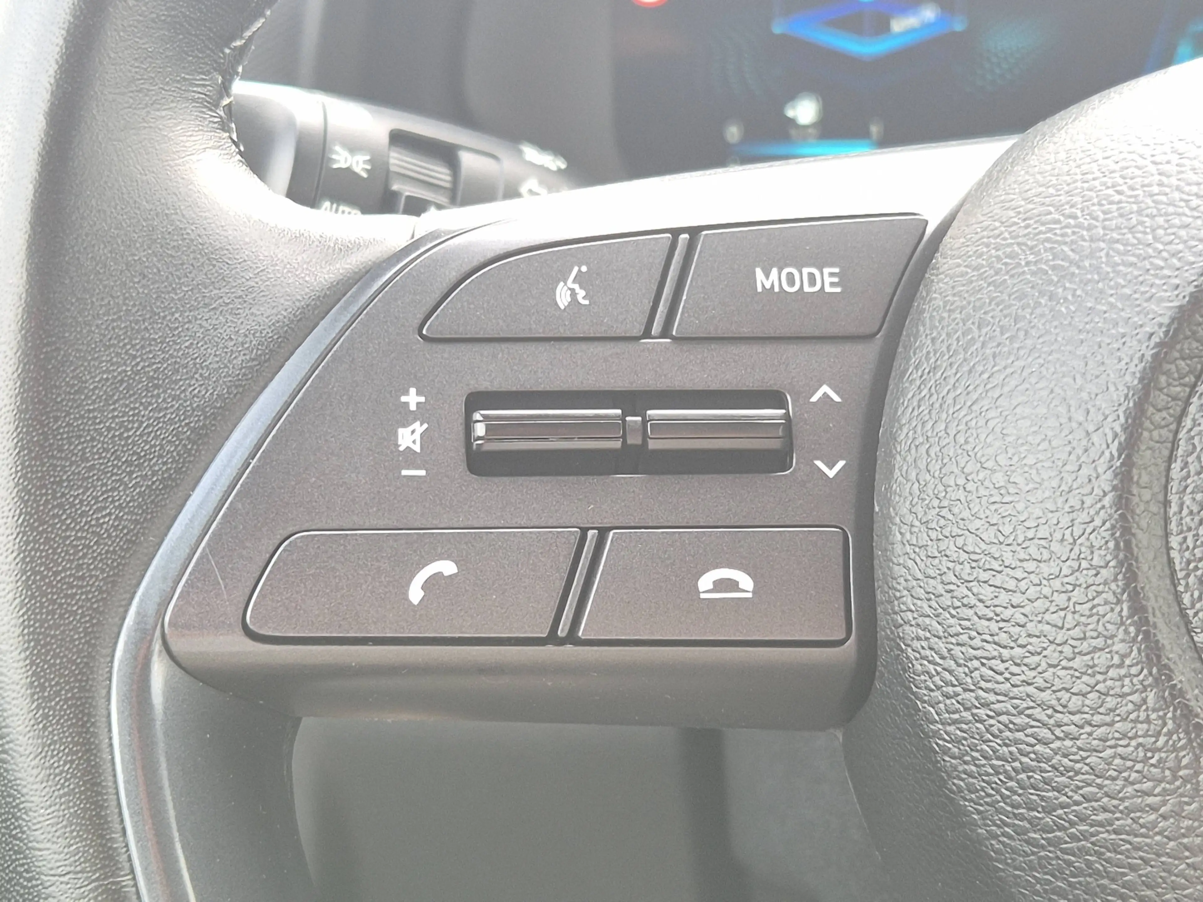 Hyundai BAYON Bayon 1.0 T-GDi Twist DCT — photo 11