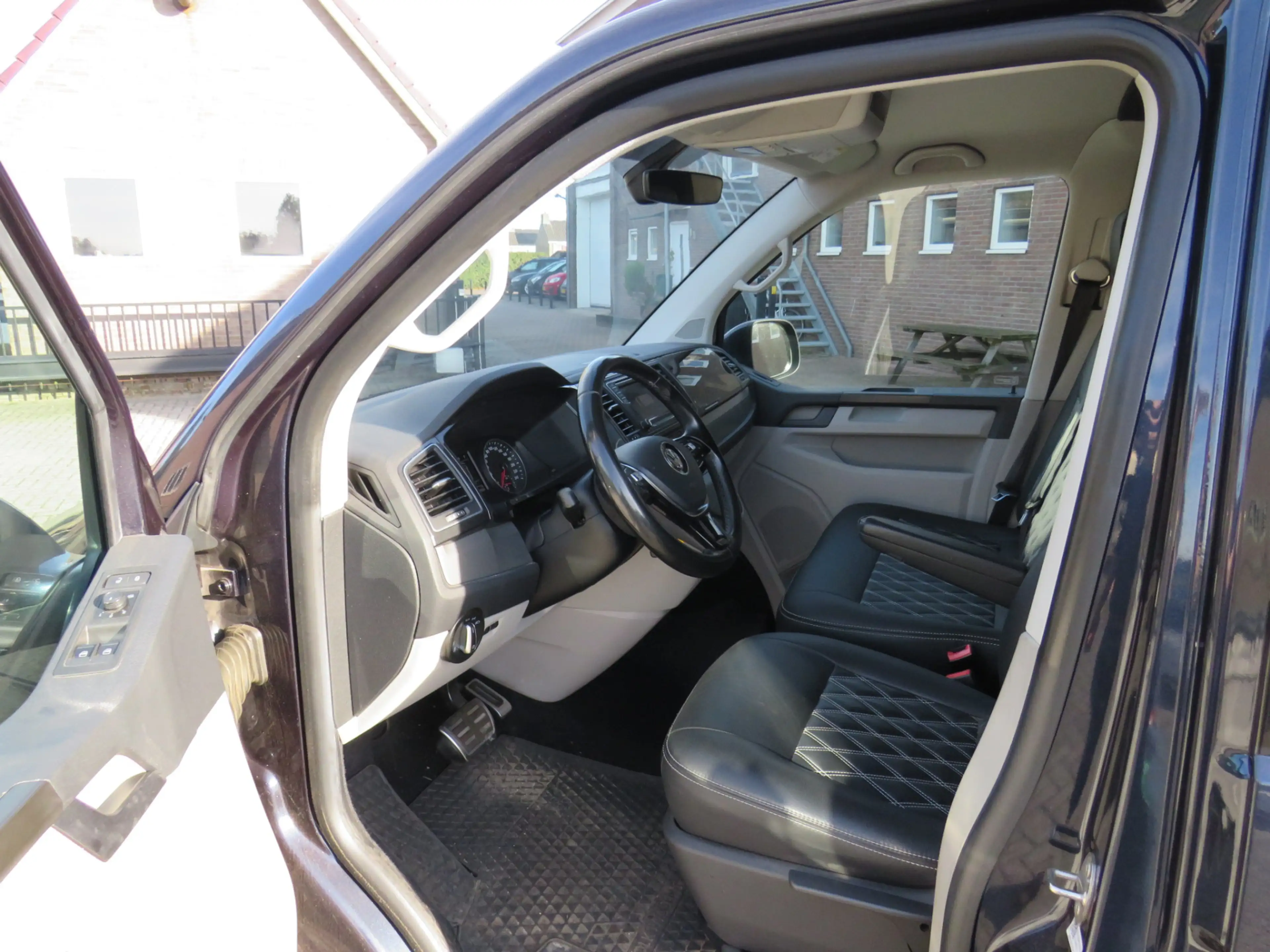 Volkswagen Transporter 2.0 TDI 150Pk DSG L2H1 Highline E6 * Rijklaarprijs — photo 2