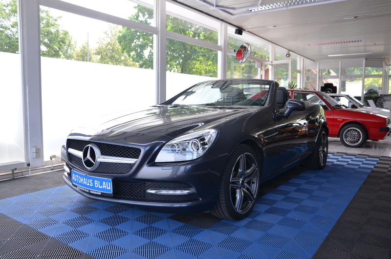 Mercedes-Benz SLK 200 Roadster *AUTOMATIK*LEDER*NAVI*ILS*PDC*