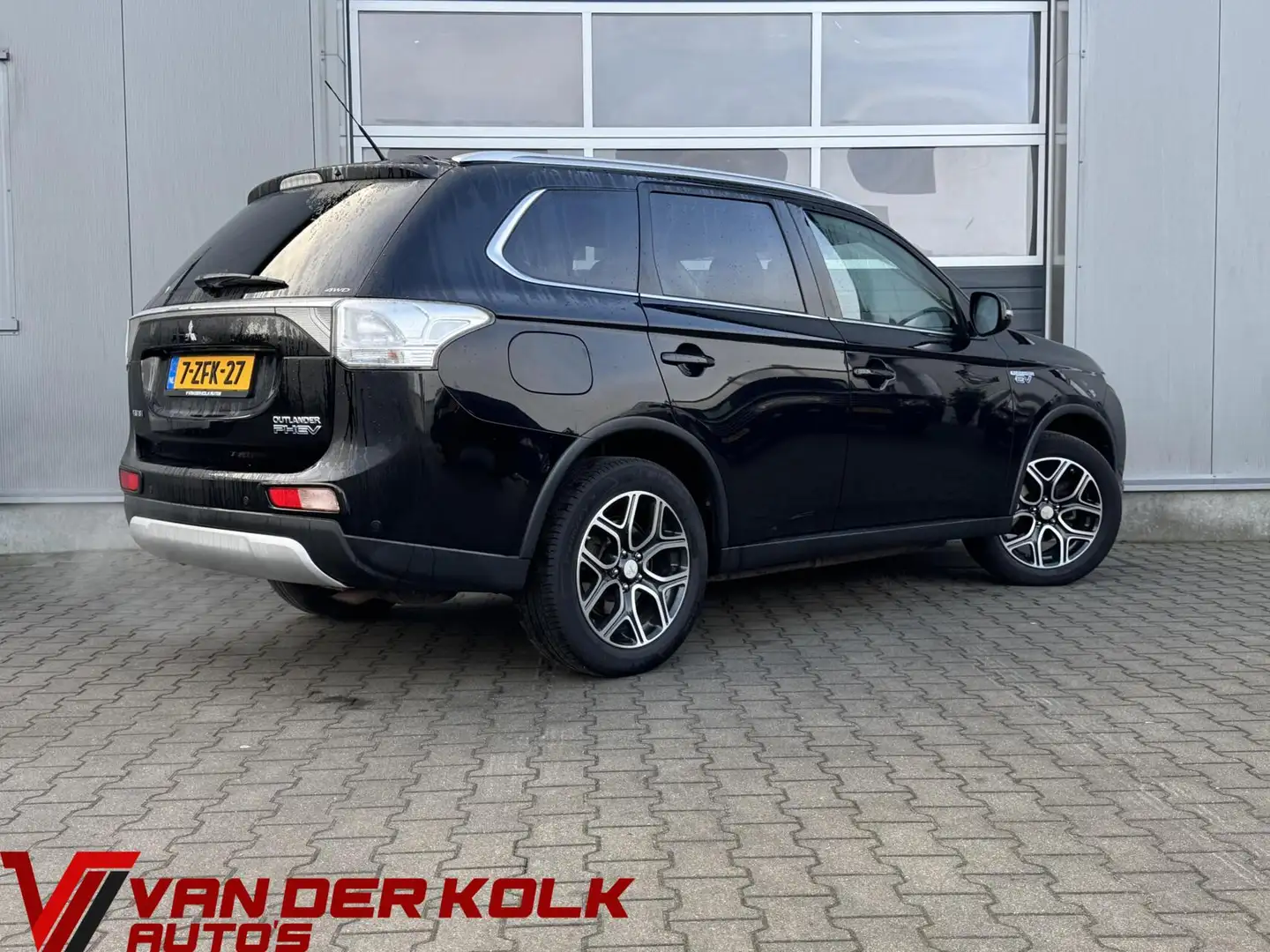 Mitsubishi Outlander 2.0 PHEV Executive Edition X-Line | Half Leder | L Negro - 2