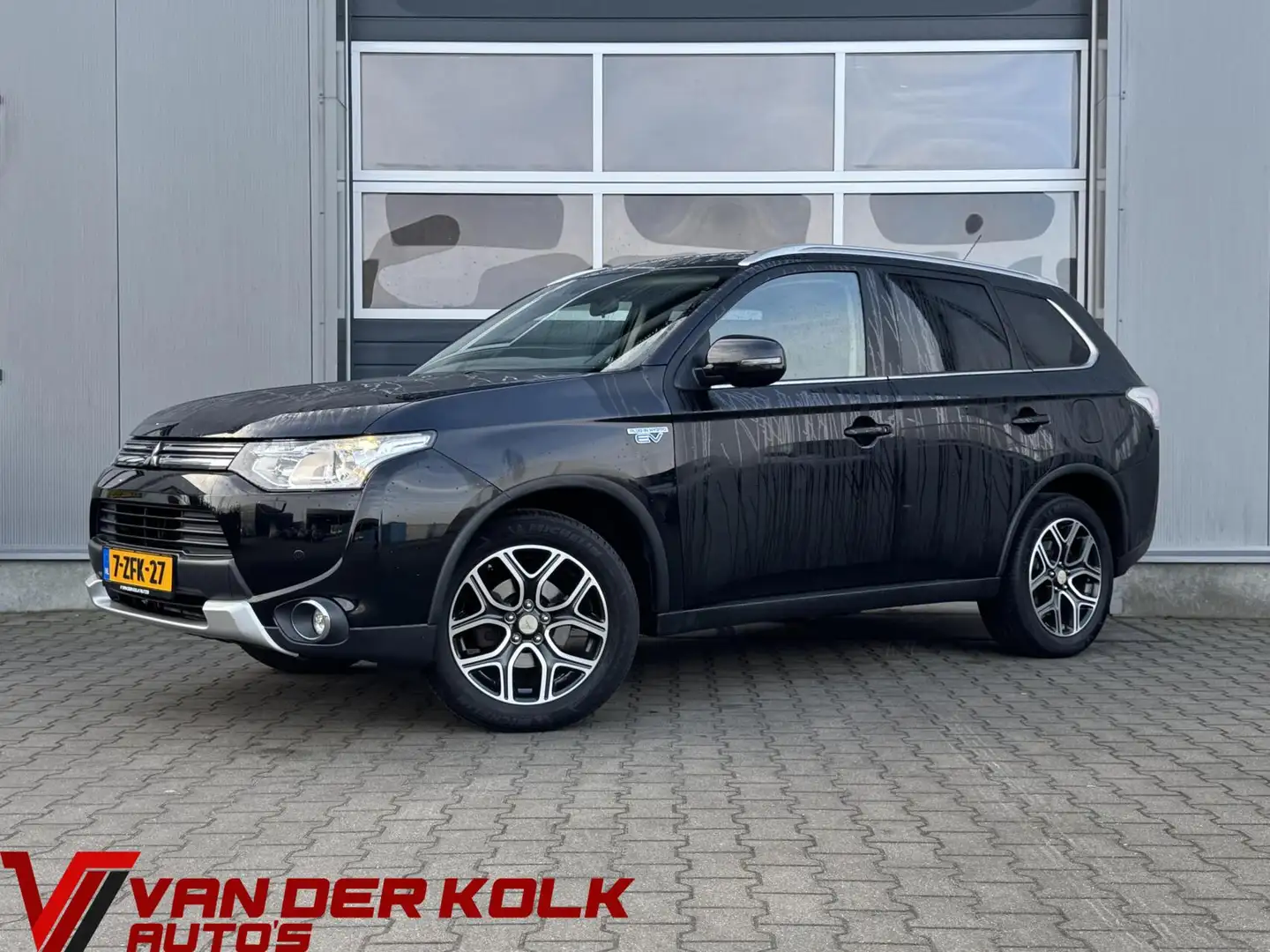 Mitsubishi Outlander 2.0 PHEV Executive Edition X-Line | Half Leder | L Negro - 1