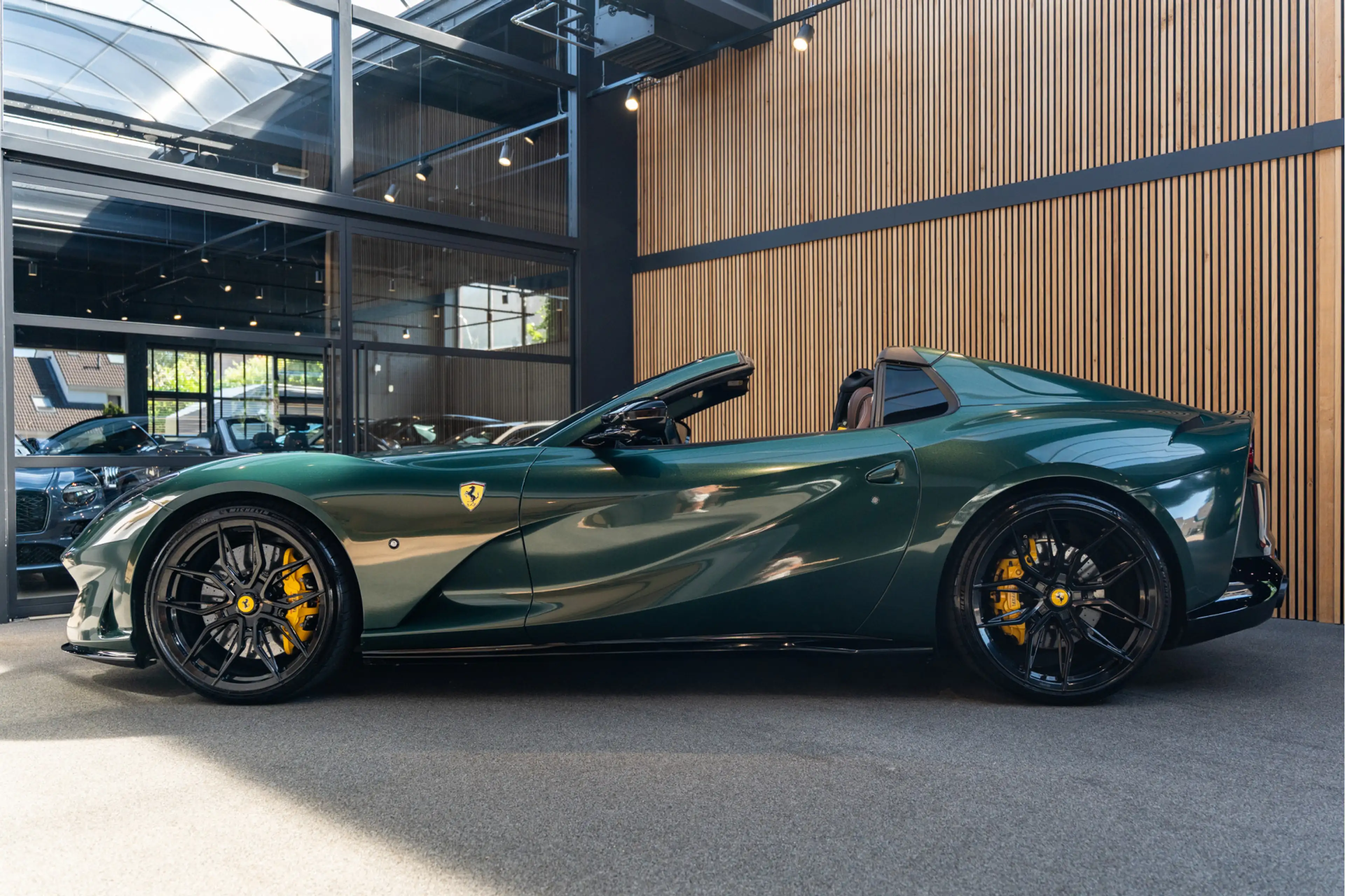 Ferrari 812 GTS Novitec Lift JBL Carbon 6.5 V12 HELE — photo 3