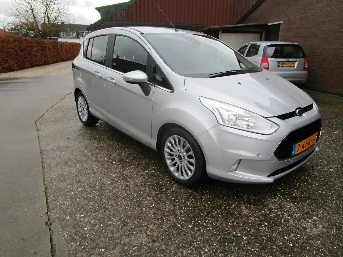 Ford B-Max 1.0 EcoBoost Titanium 1eig leer,navi,camera mooi Grijs - 2