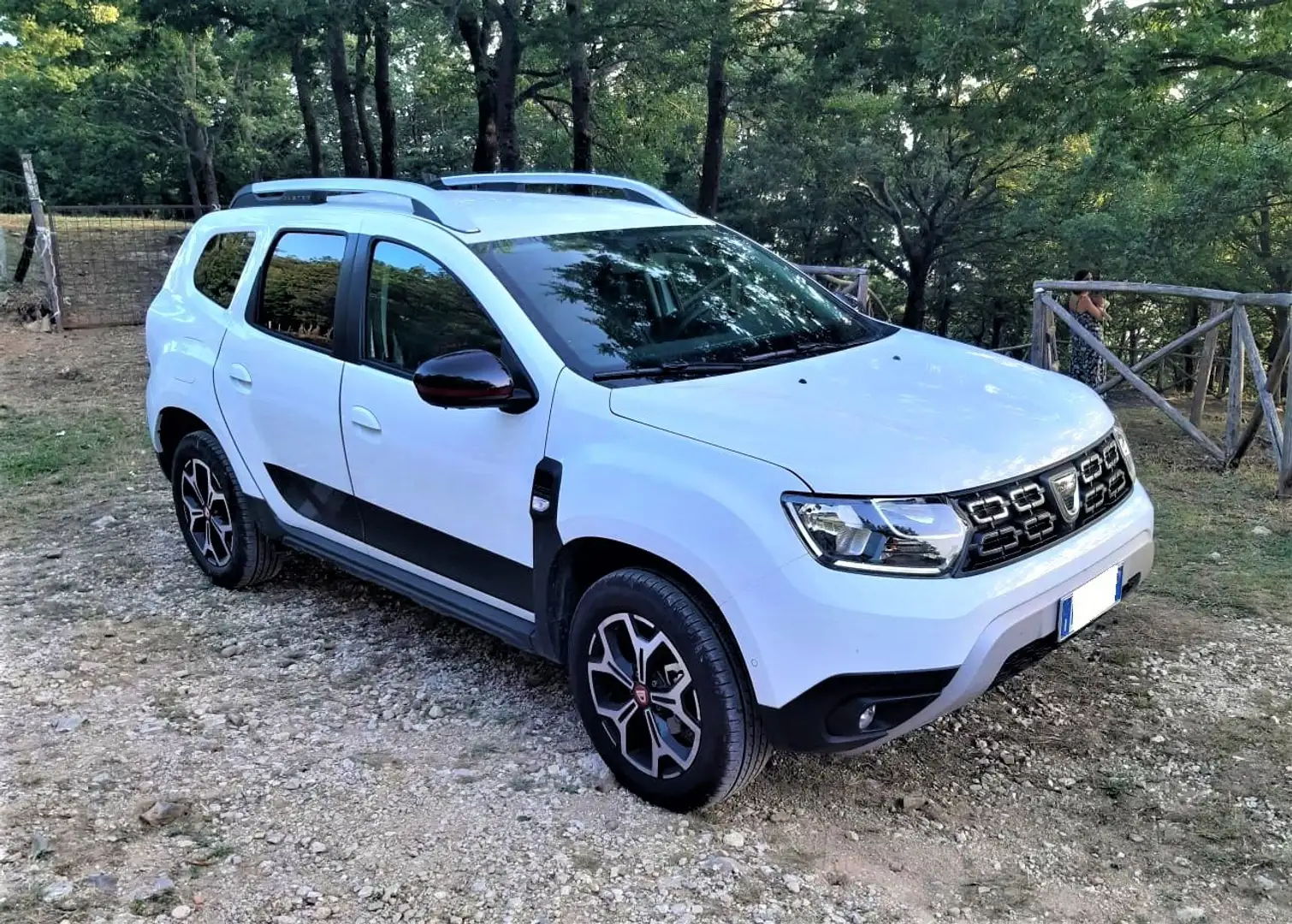 Dacia Duster 1.6 sce Techroad Gpl 4x2 115cv Bianco - 1