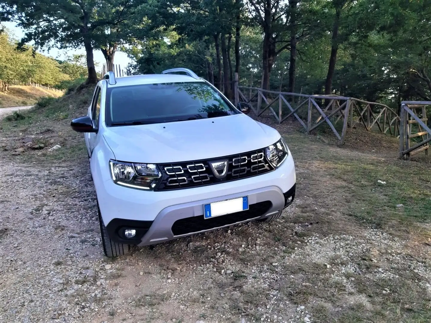 Dacia Duster 1.6 sce Techroad Gpl 4x2 115cv Bianco - 2