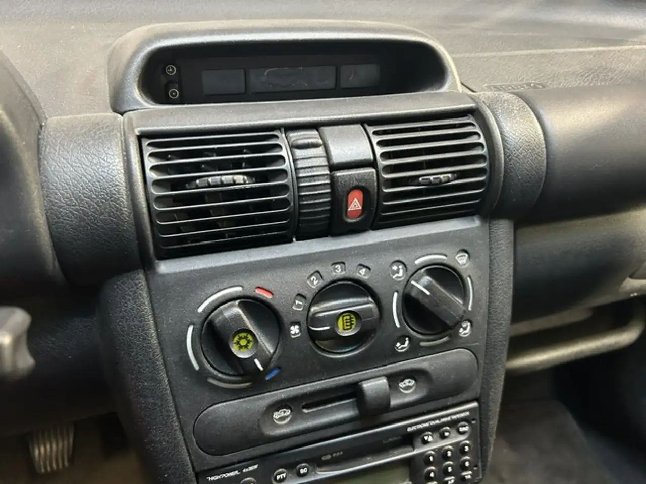 Opel Tigra 1.4 16v, foto 4