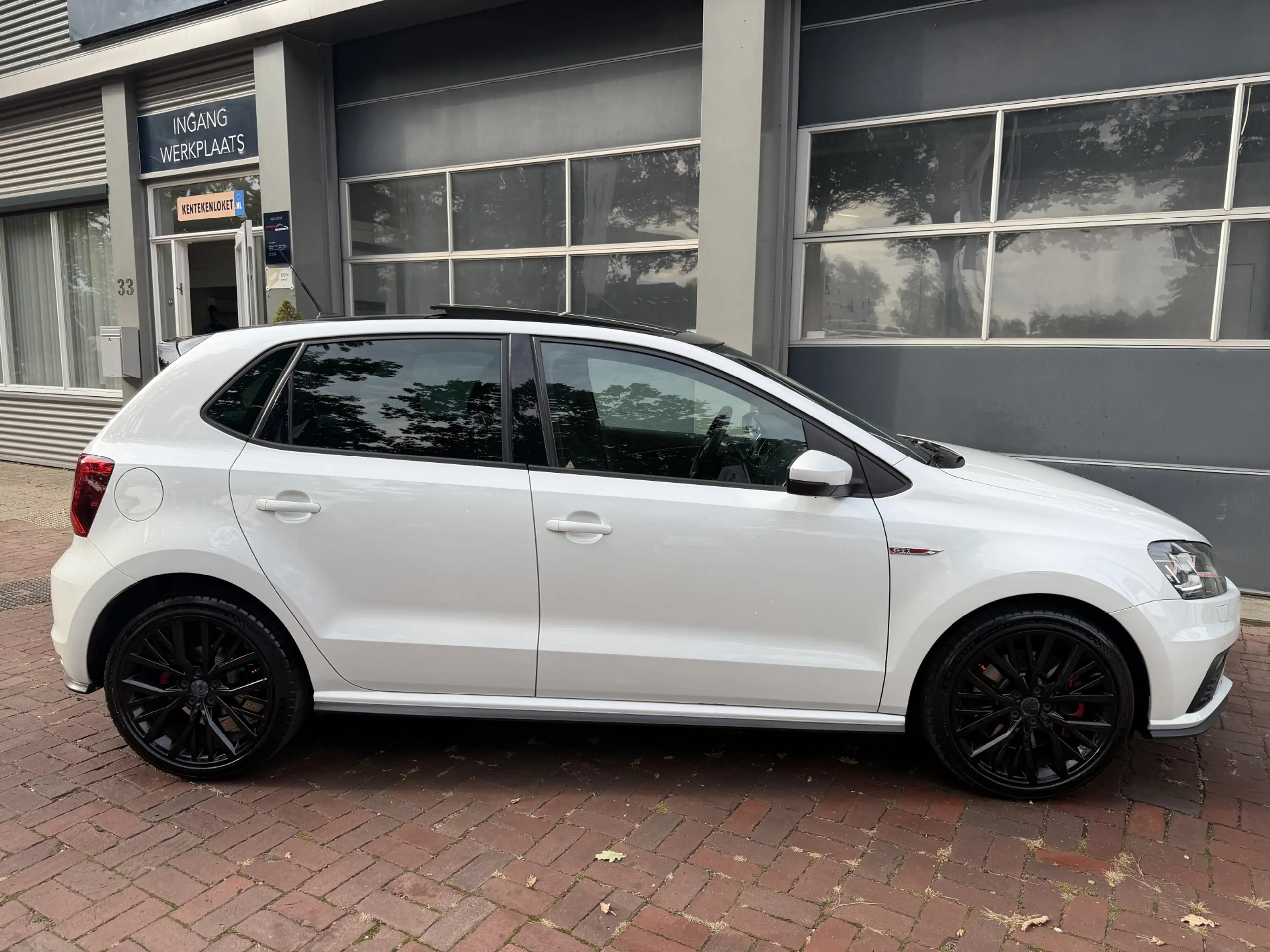 Volkswagen Polo GTI 1.8 TSI Automaat 200pk Bj 2015 Navi,Schuifdak,18in — photo 4