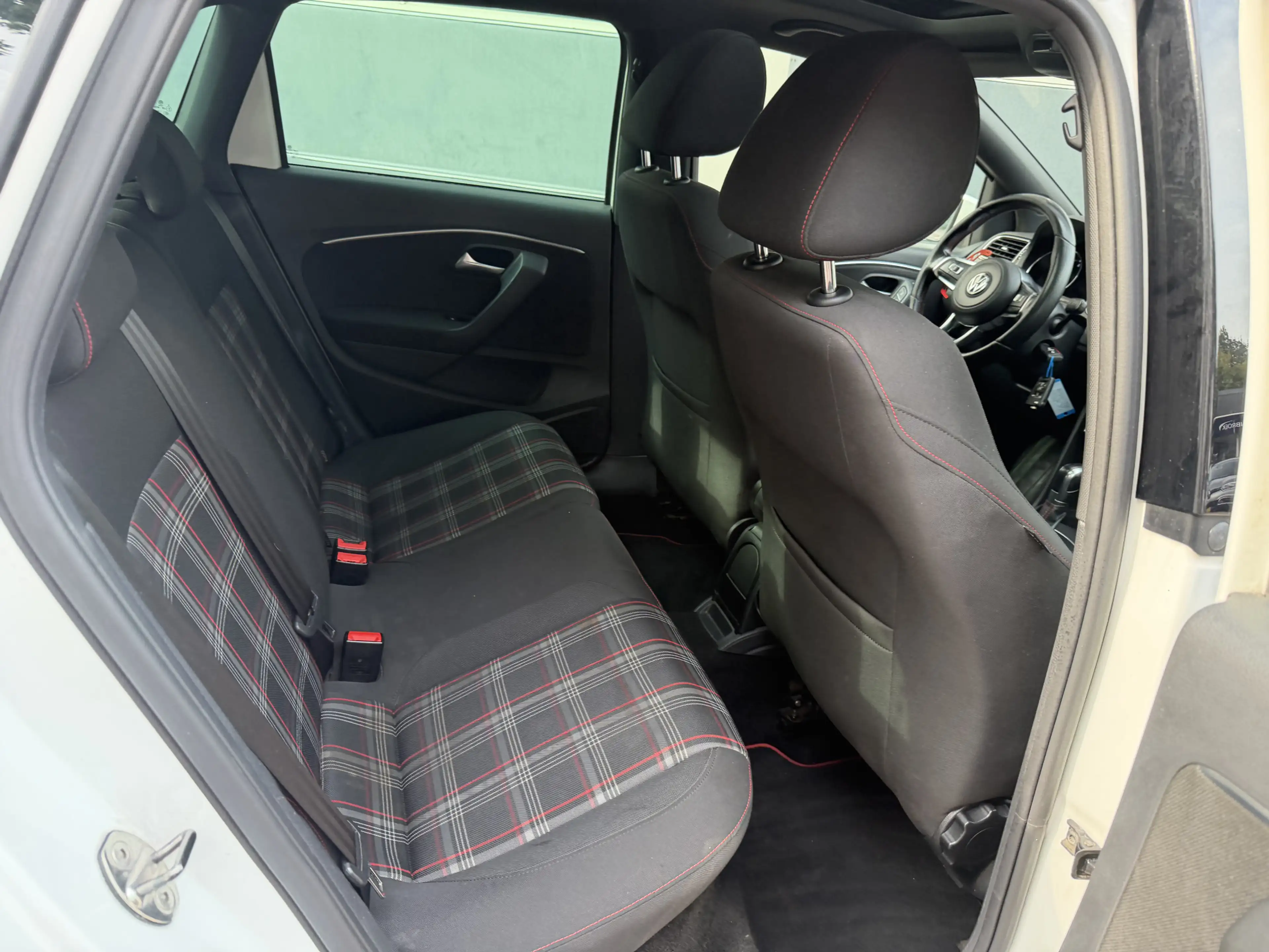 Volkswagen Polo GTI 1.8 TSI Automaat 200pk Bj 2015 Navi,Schuifdak,18in — photo 8