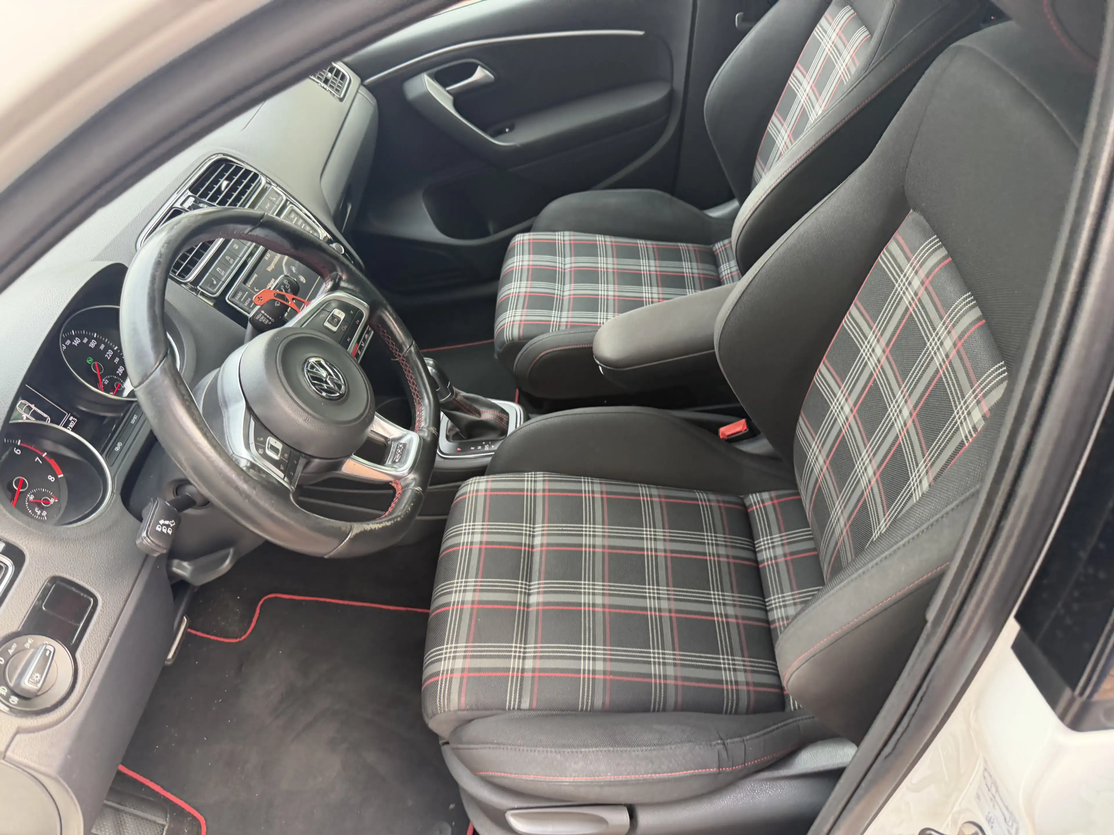 Volkswagen Polo GTI 1.8 TSI Automaat 200pk Bj 2015 Navi,Schuifdak,18in — photo 7