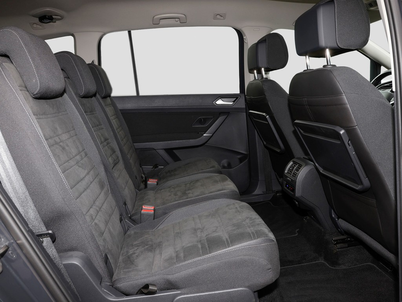 Volkswagen Touran 1.5 TSI Comfortline AHK/Navi/RFK — photo 11
