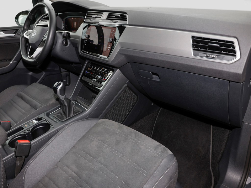 Volkswagen Touran 1.5 TSI Comfortline AHK/Navi/RFK — photo 9