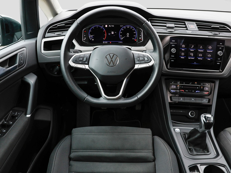 Volkswagen Touran 1.5 TSI Comfortline AHK/Navi/RFK — photo 14