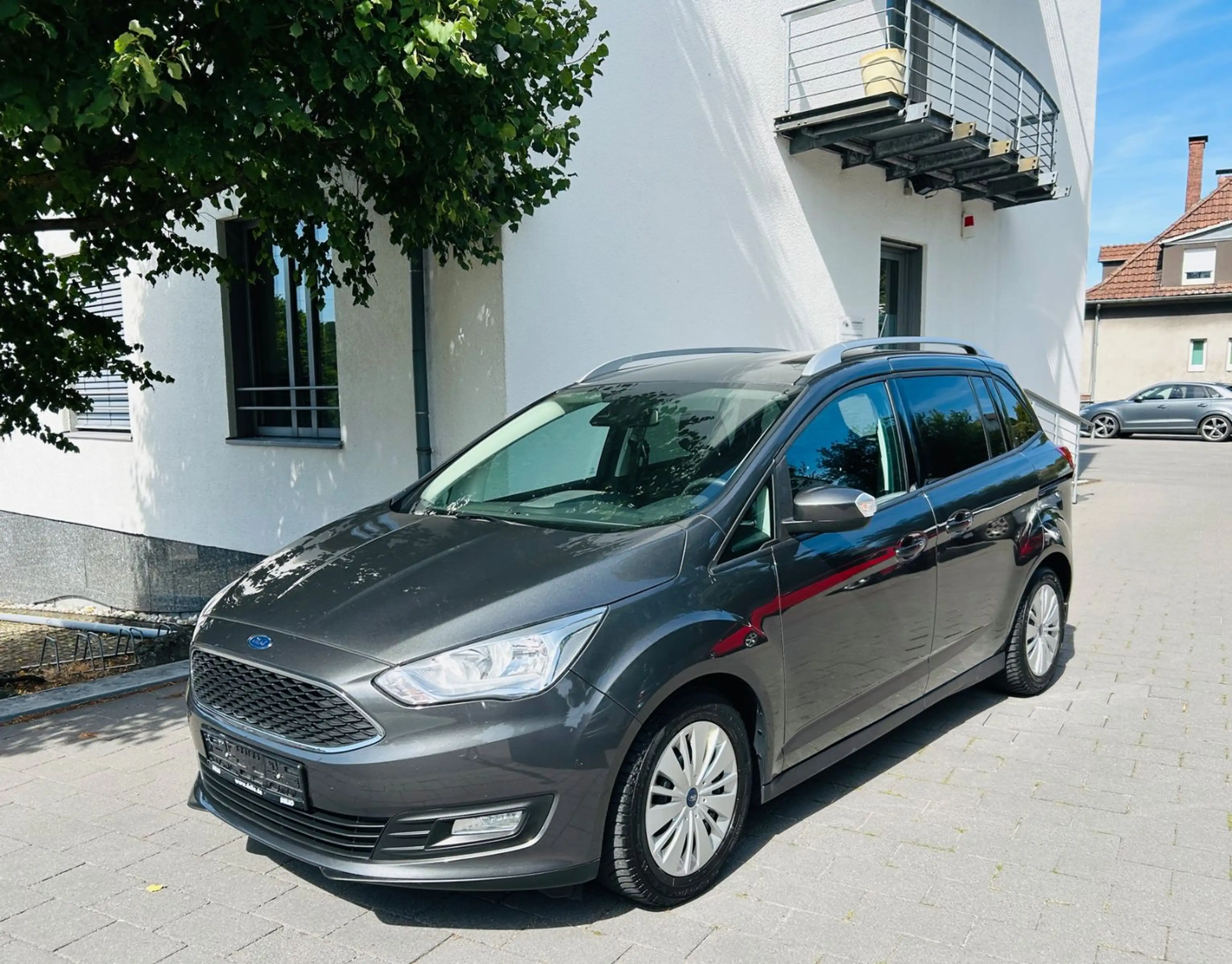 Ford Grand C-Max Grand C-MAX Cool & Connect 7-Sitzer *RFK, Navi* — photo 5