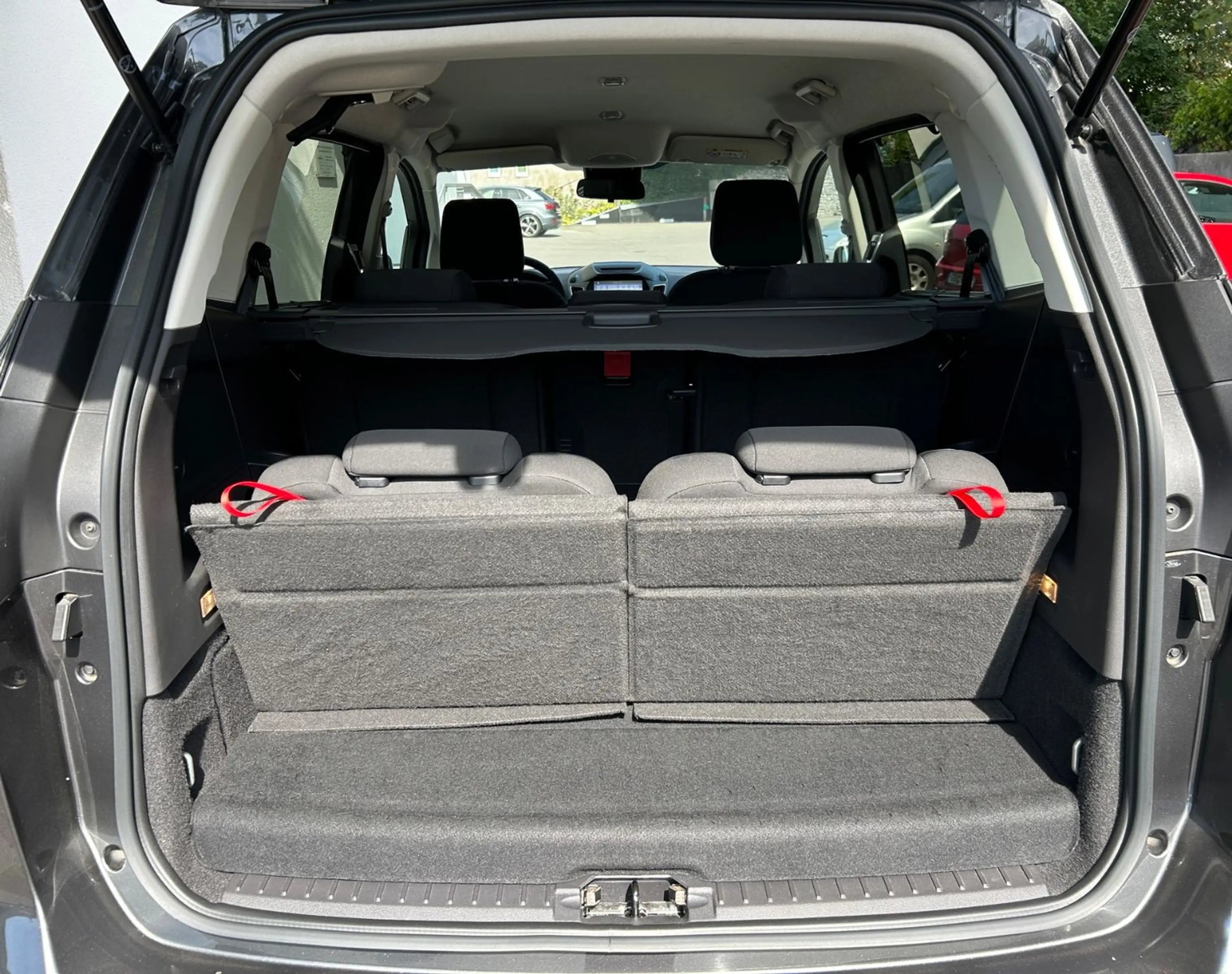 Ford Grand C-Max Grand C-MAX Cool & Connect 7-Sitzer *RFK, Navi* — photo 11