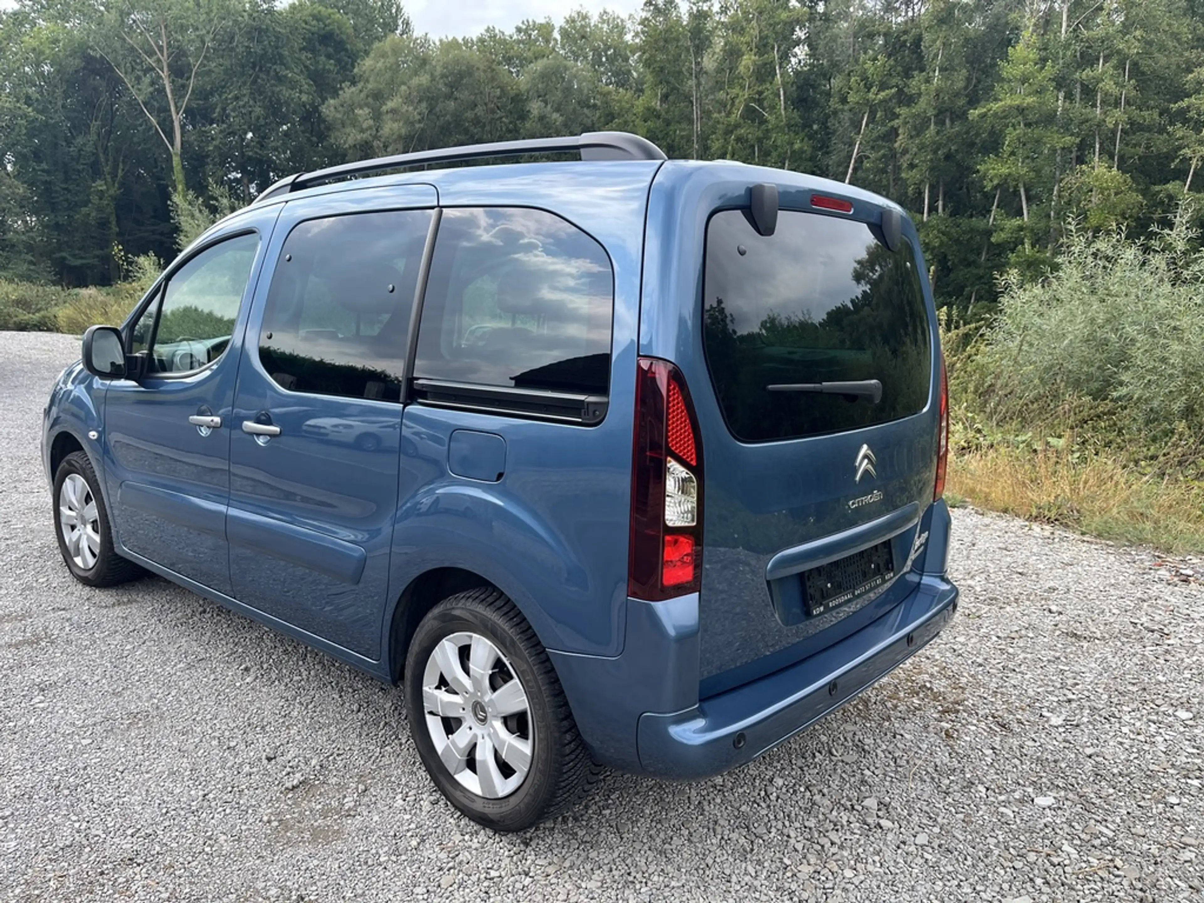 Citroen Berlingo 1.2i BENZINE 75PK 2018 5 ZITPL  D-RIEM + WATERPOMP vervangen — photo 6