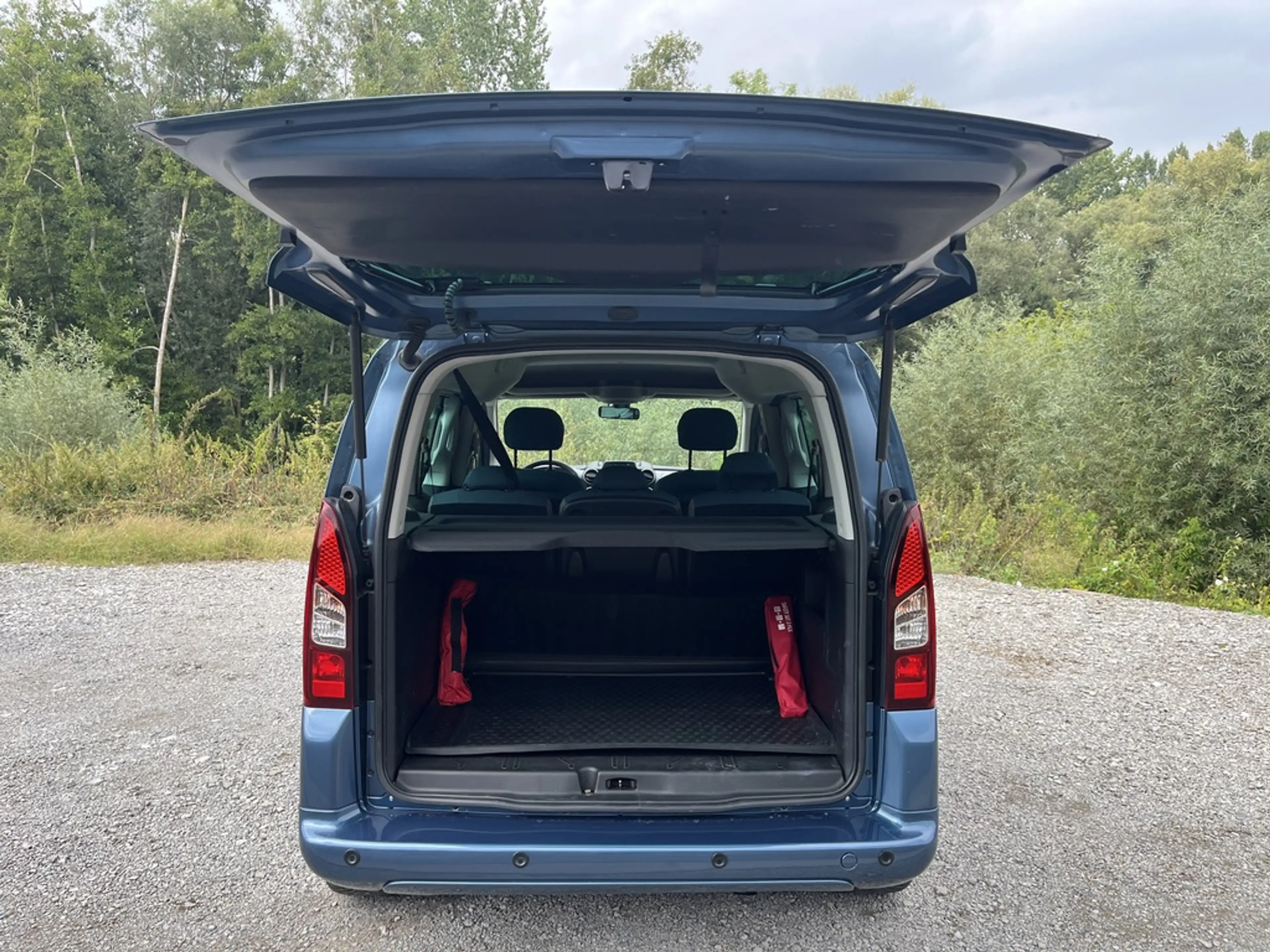 Citroen Berlingo 1.2i BENZINE 75PK 2018 5 ZITPL  D-RIEM + WATERPOMP vervangen — photo 13