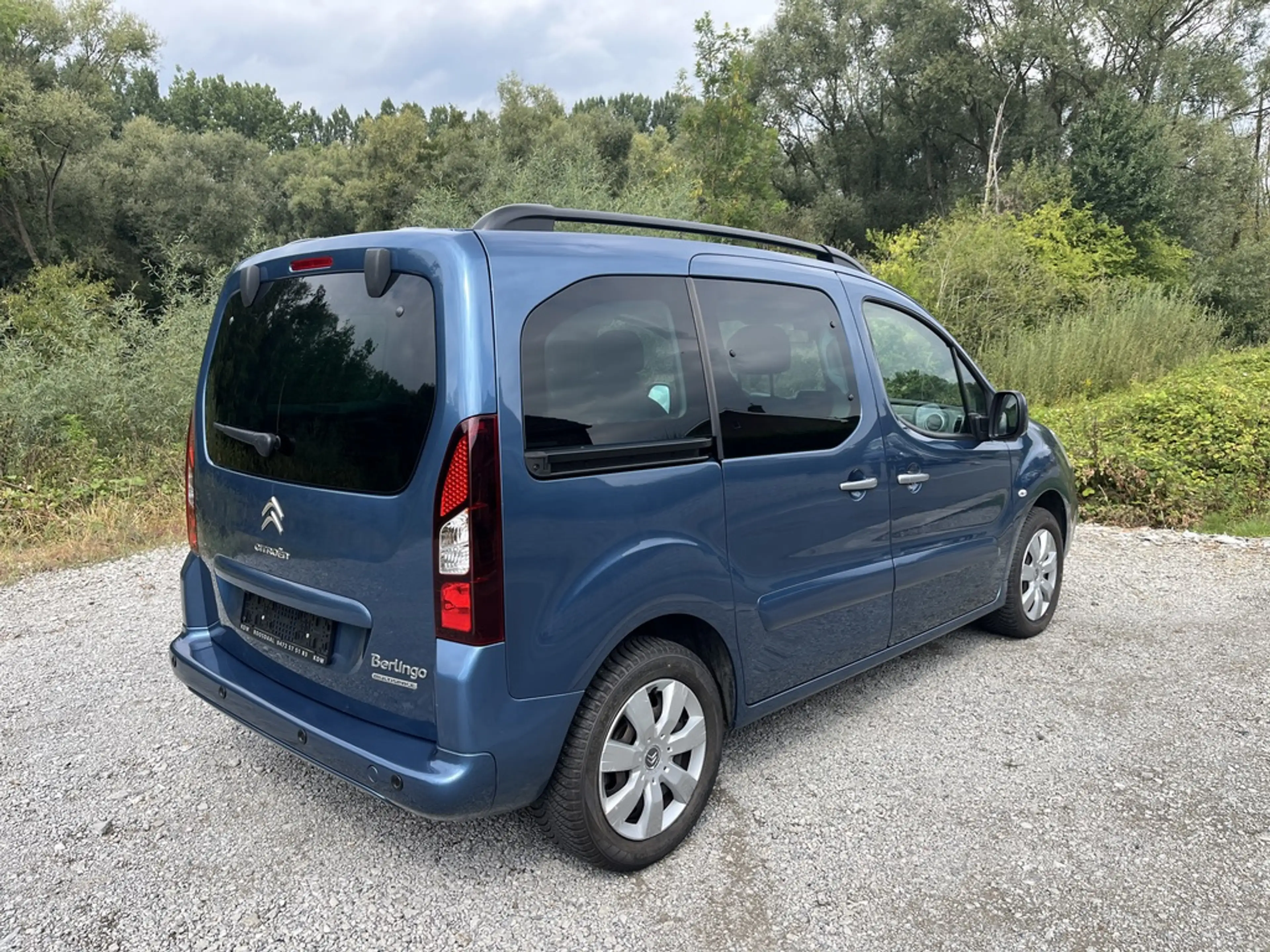 Citroen Berlingo 1.2i BENZINE 75PK 2018 5 ZITPL  D-RIEM + WATERPOMP vervangen — photo 7