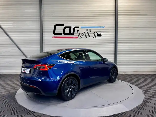 Tesla Model Y view 4