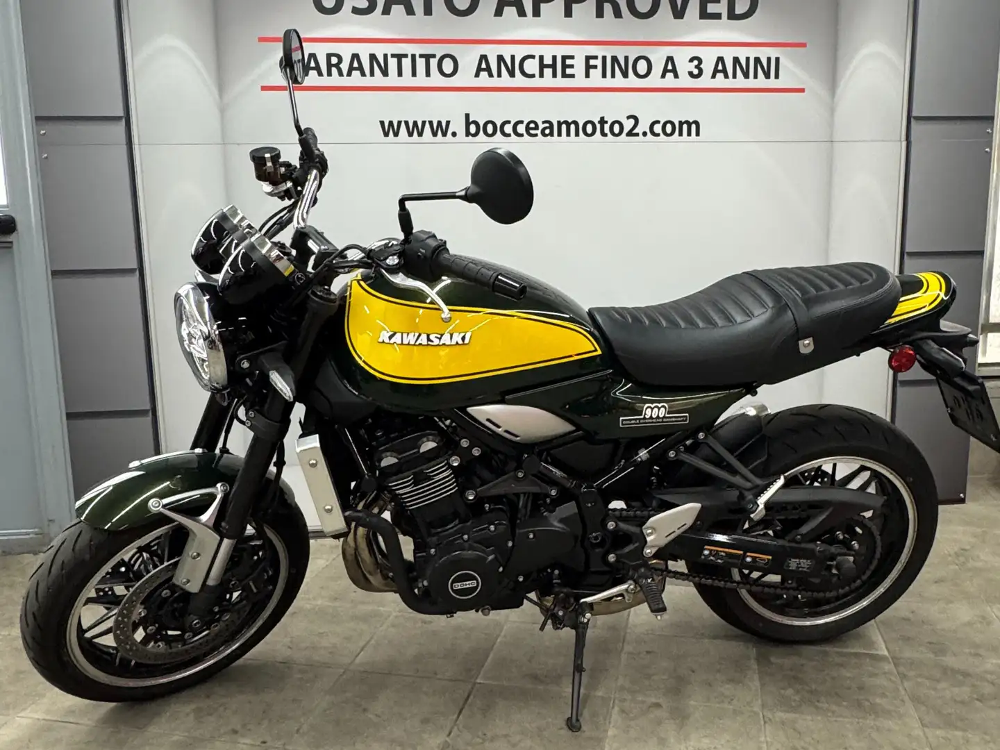 Kawasaki Z 900 RS Vert - 1