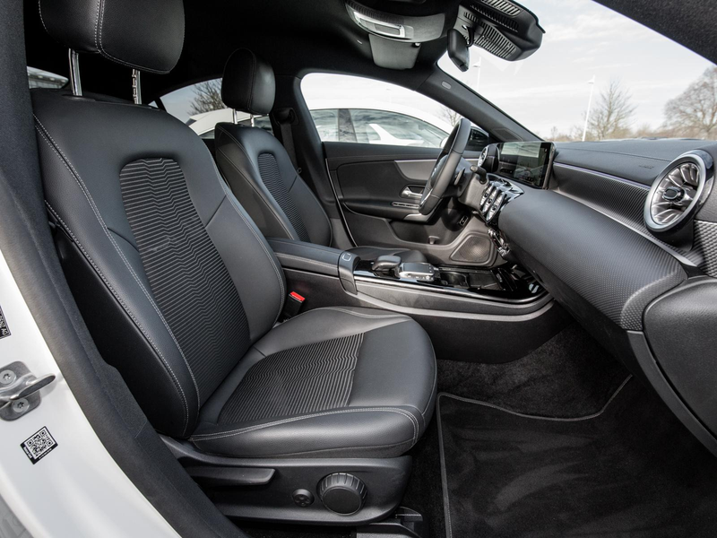 Mercedes-Benz CLA 250 e Coupé Progressive Night+Tempomat+18 — photo 6