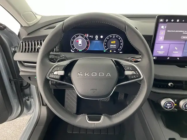 Skoda Superb view 14