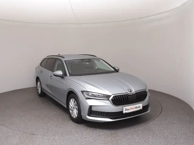 Skoda Superb view 2