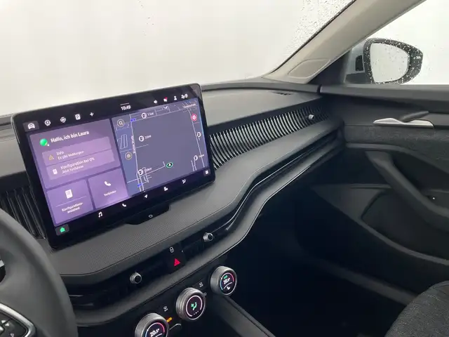 Skoda Superb view 10