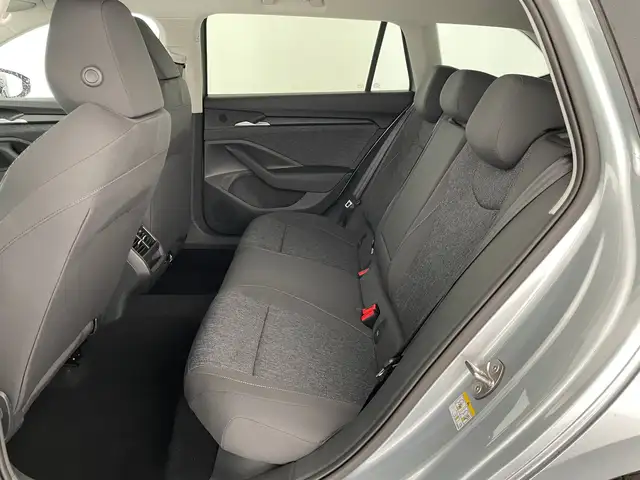 Skoda Superb view 12