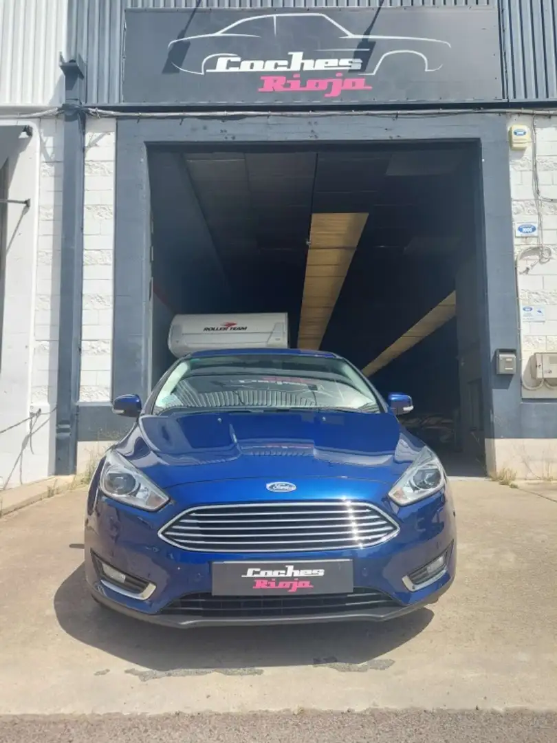 Ford Focus 1.5TDCi Sport 120 Blauw - 1