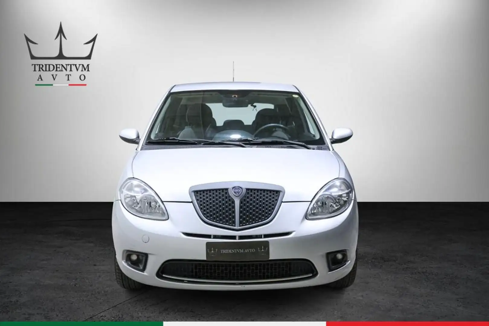 Lancia Ypsilon 1.2 8v Oro Plus Argent - 2