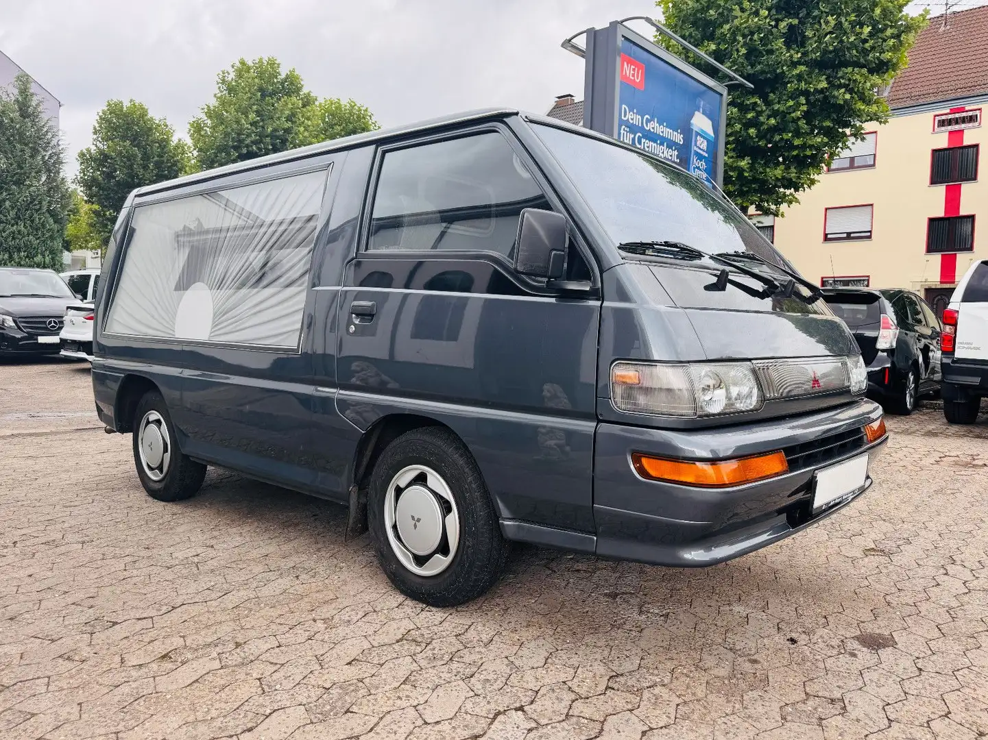 Mitsubishi L300 2.4 1.Hand Bestattungswagen Leichenwagen Grigio - 1