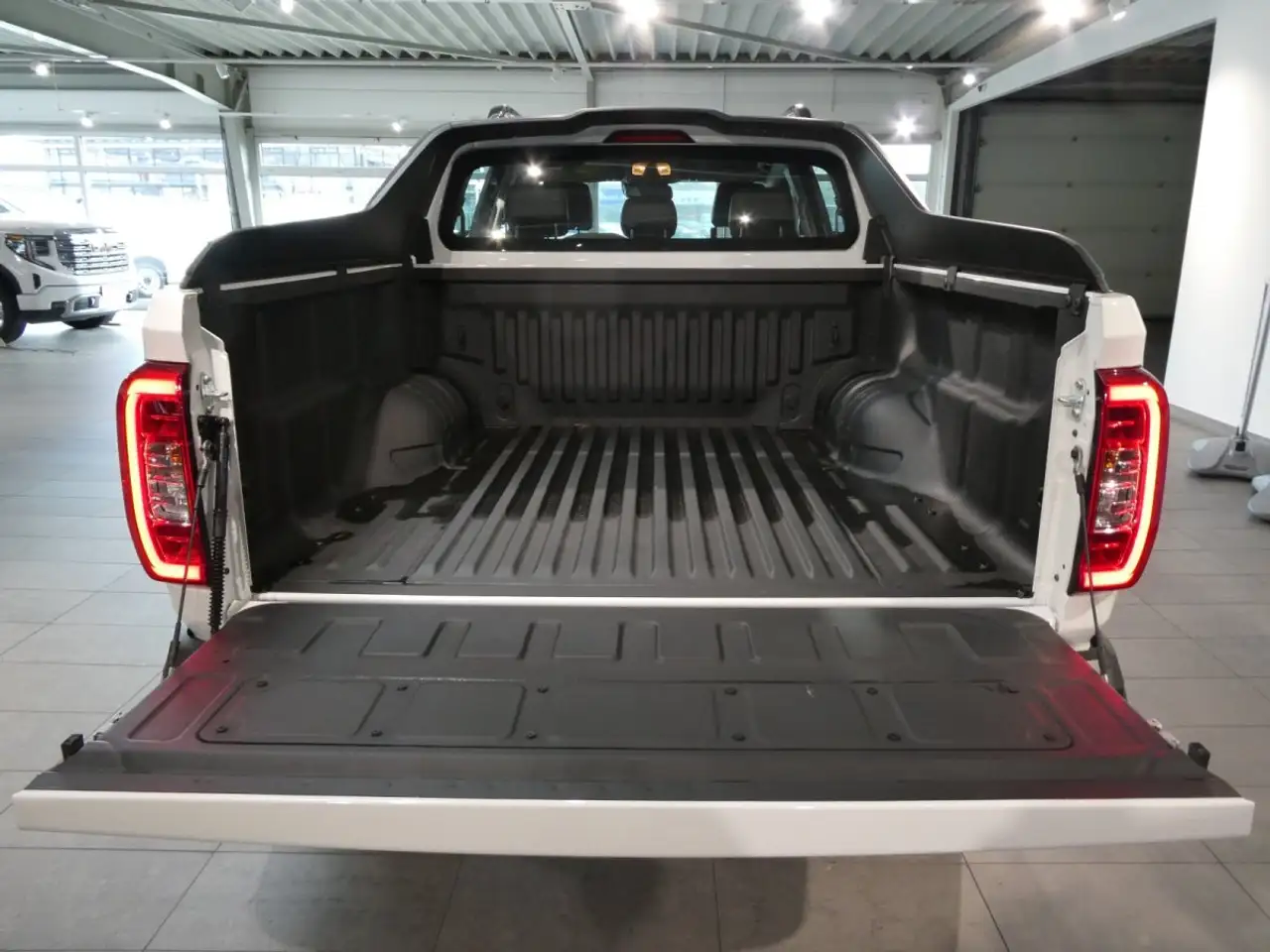 Maxus T60 MAX 2.0D 4WD Luxury 13