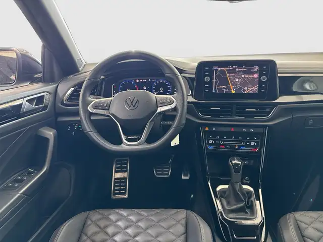 Volkswagen T-Roc view 11