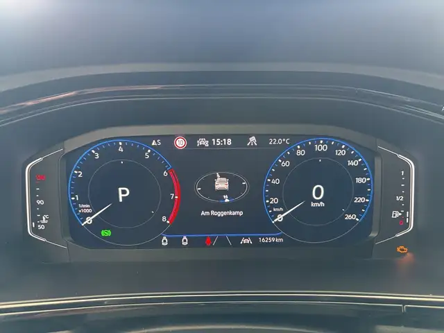 Volkswagen T-Roc view 13